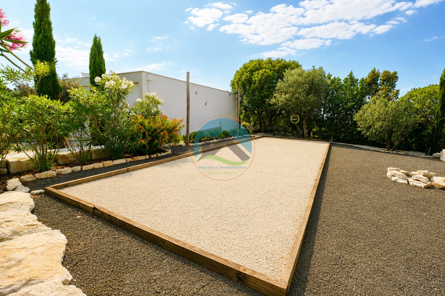 Moradia Contemporânea Térrea com Piscina Aquecida e terreno na — Foto 29