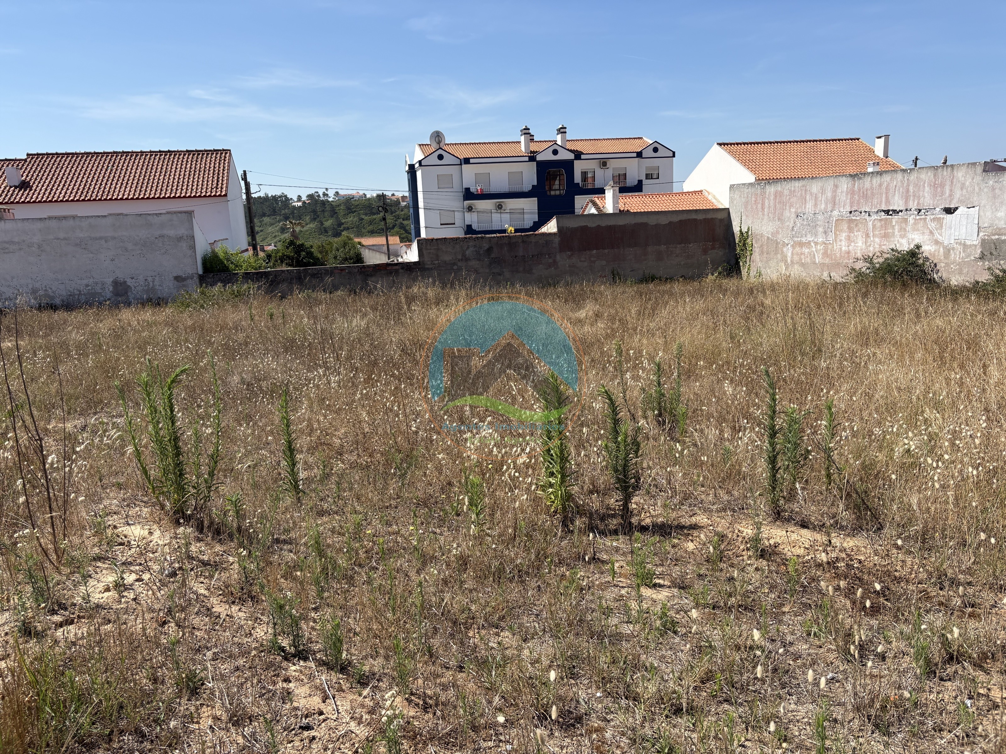 Lotto urbano per la costruzione di una casa - Ottima posizione — Photo 4