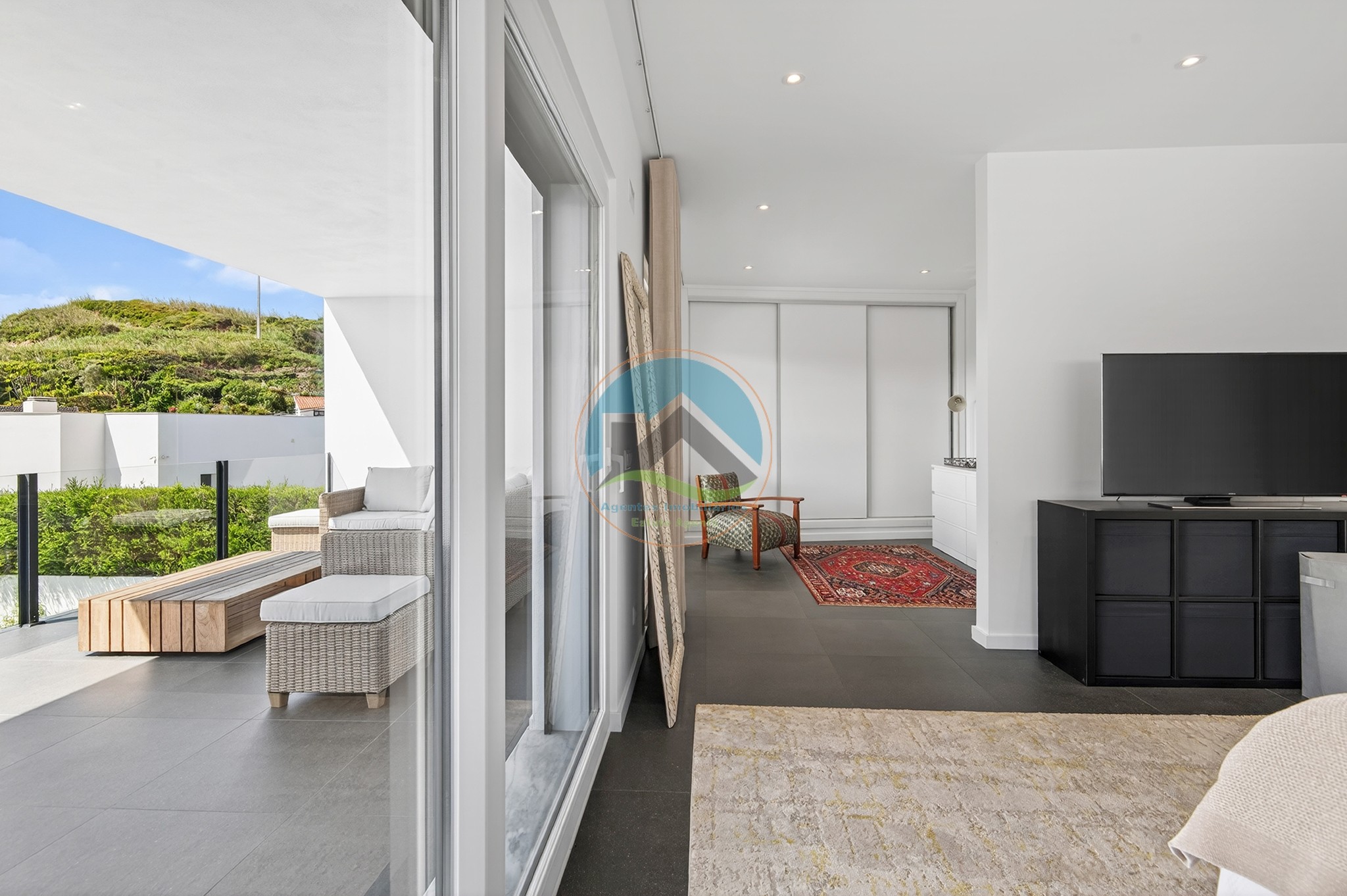 Villa contemporanea sul mare con piscina privata - Foz — Photo 24