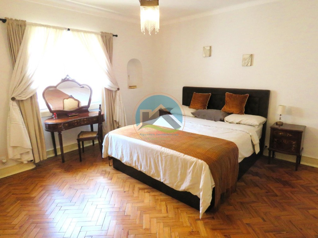 Appartamento T5 - situato nel quartiere storico di Tomar — Photo 26