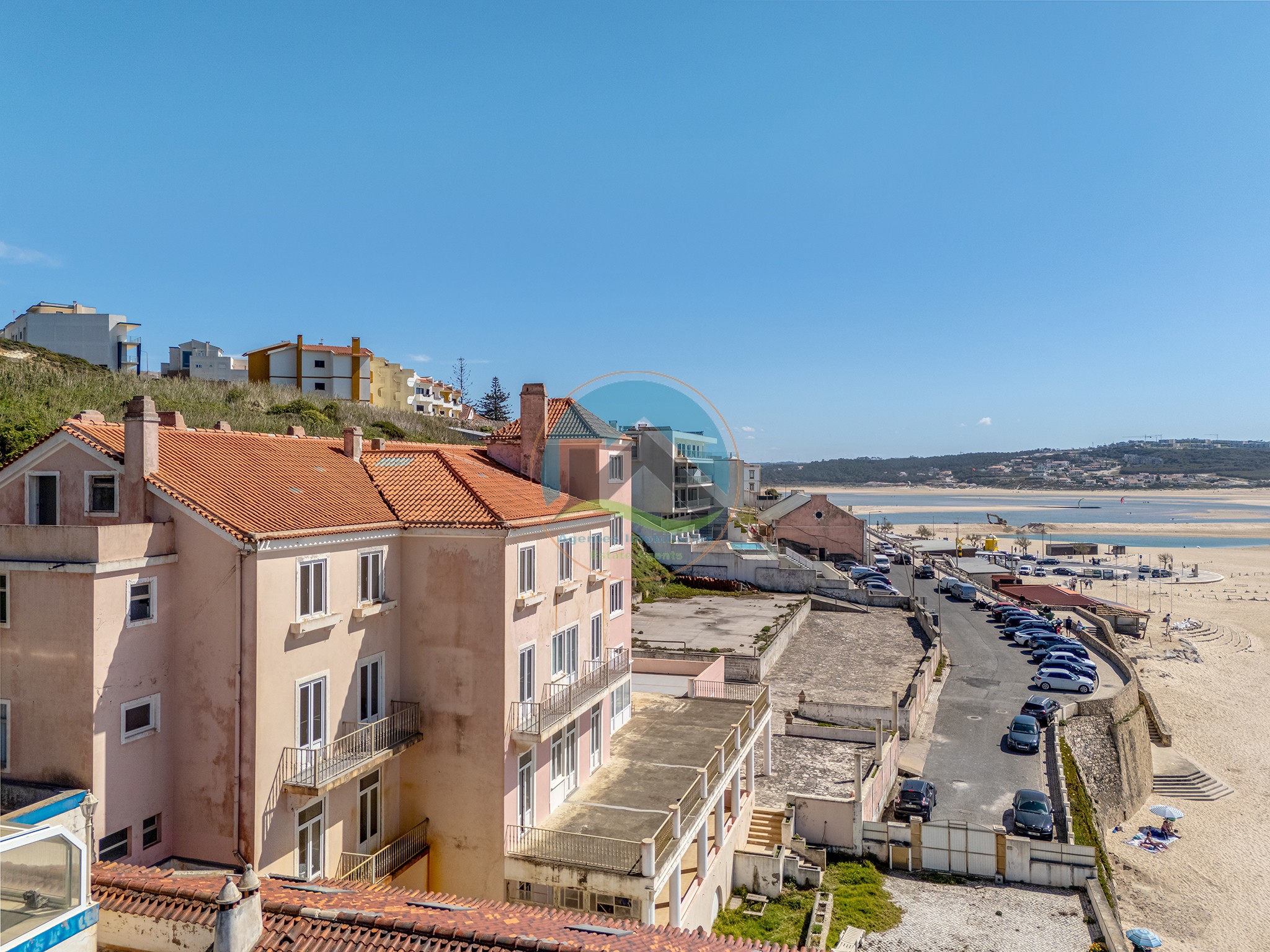 Unidade hoteleira de charme em primeira linha de mar na Foz do — Photo 30