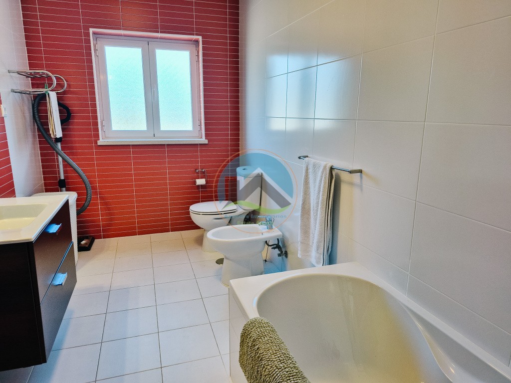 Moradia T4 com garagem, jardim e piscina - Coto, Caldas da Rainha — Photo 29