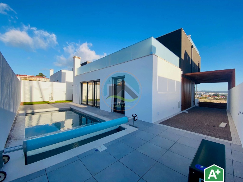 Moradias de qualidade superior com piscina - inseridas em Urbanização junto da praia e mar — Photo 27