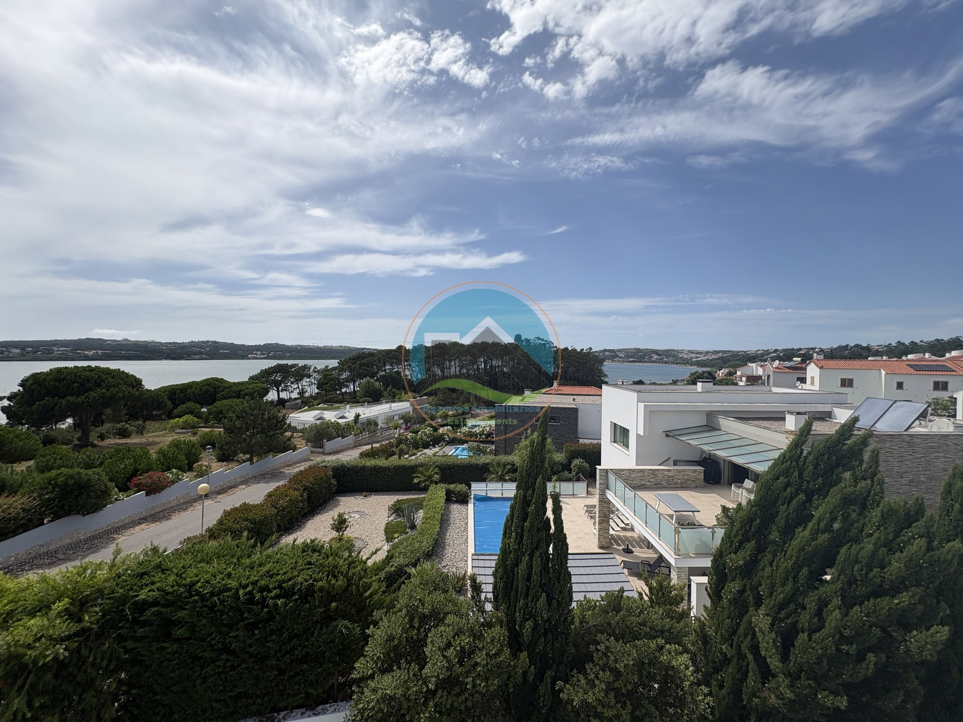 Moradia Contemporânea de Luxo com Vista Deslumbrante sobre a — Photo 1
