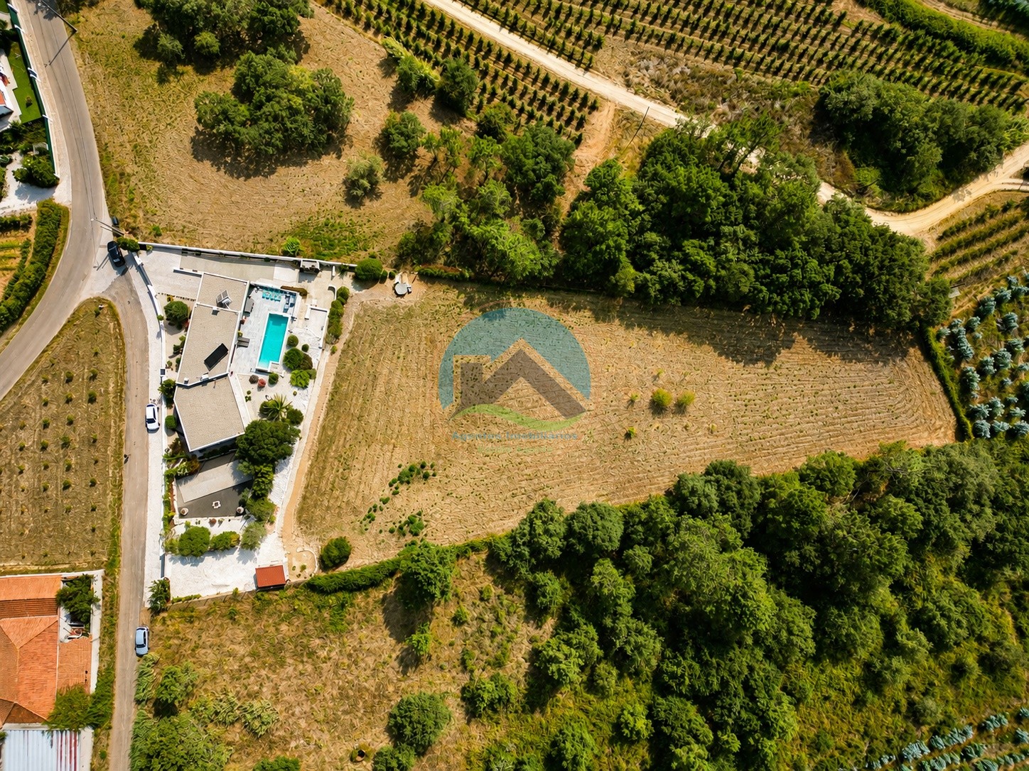 Moradia Contemporânea Térrea com Piscina Aquecida e terreno na — Foto 3