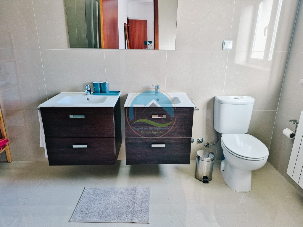 Moradia T4 com garagem, jardim e piscina - Coto, Caldas da Rainha — Photo 37