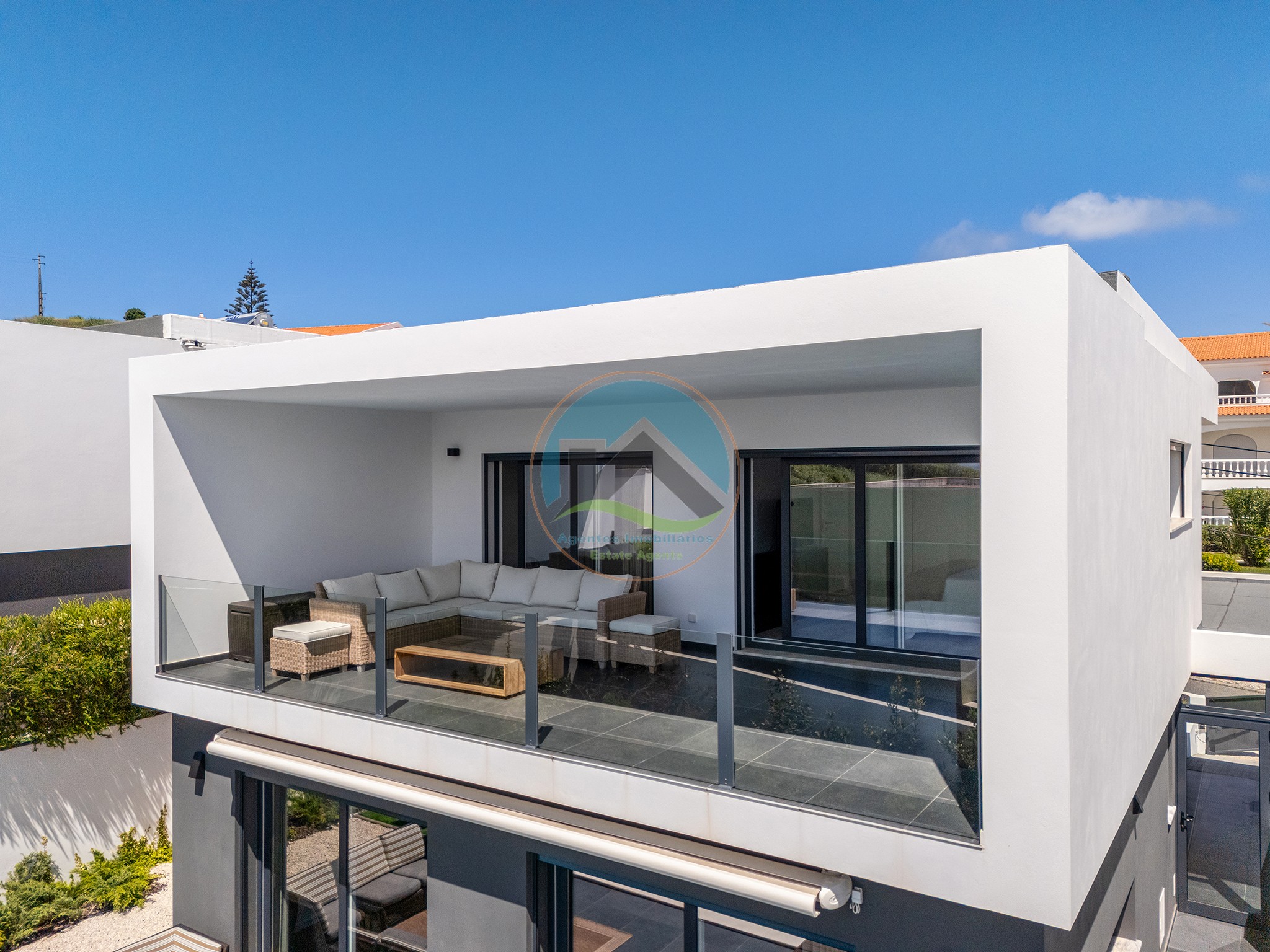 Villa contemporanea sul mare con piscina privata - Foz — Photo 41