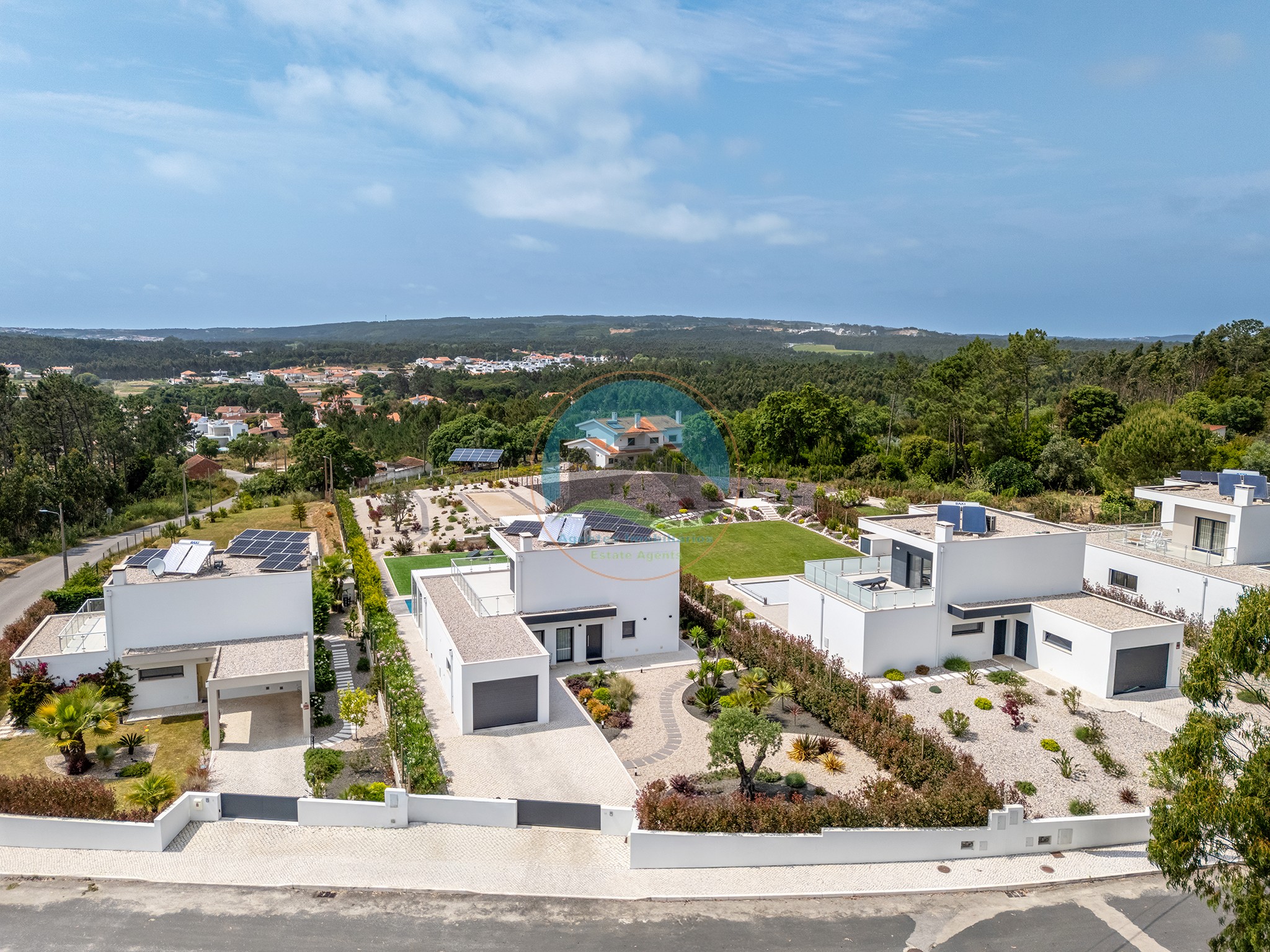 Moradia de luxo contemporânea com tecnologia de ponta, junto — Photo 42