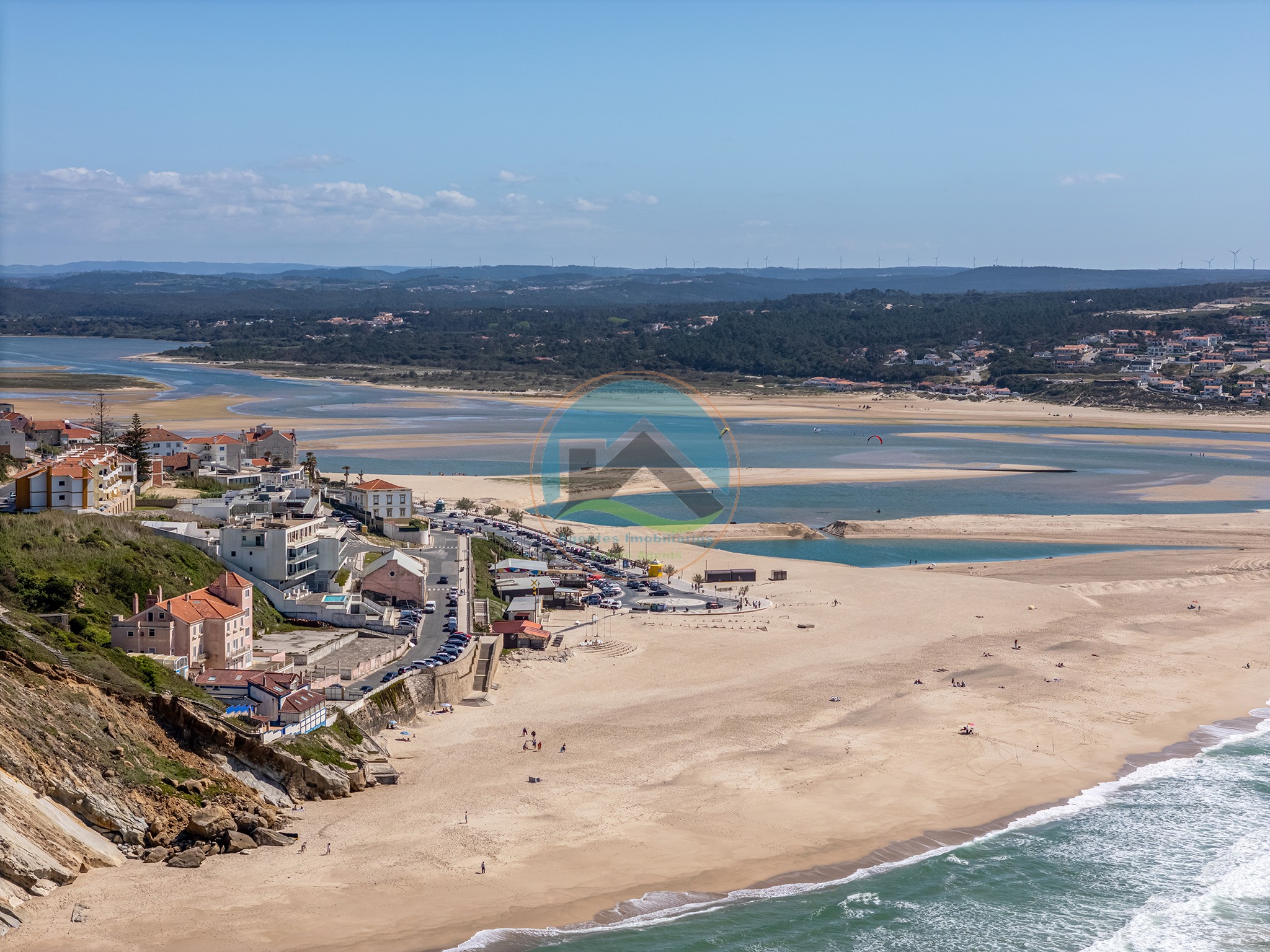 Unidade hoteleira de charme em primeira linha de mar na Foz do — Photo 33