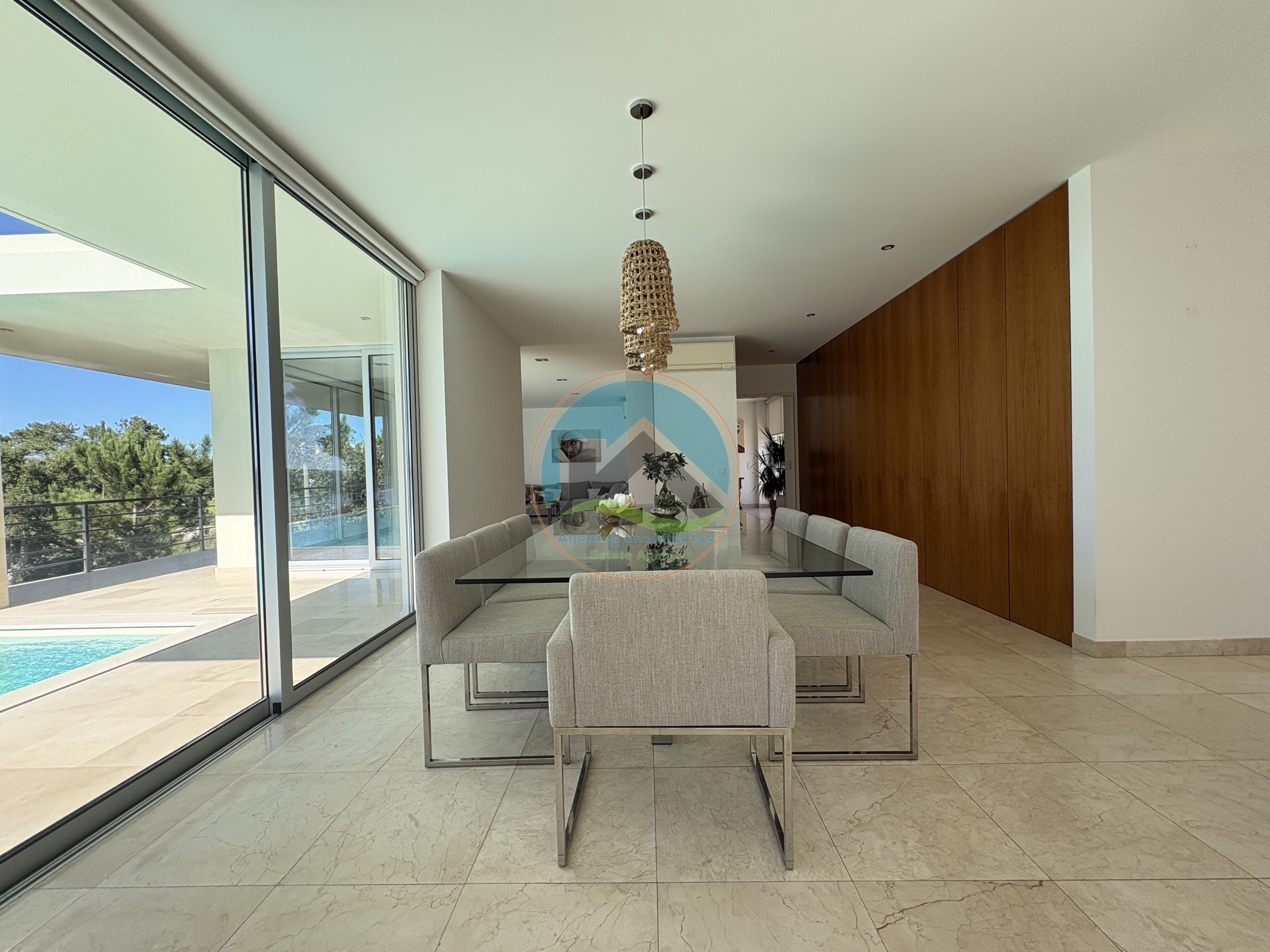Moderne Villa mit Pool und Blick auf die Lagune — Photo 34
