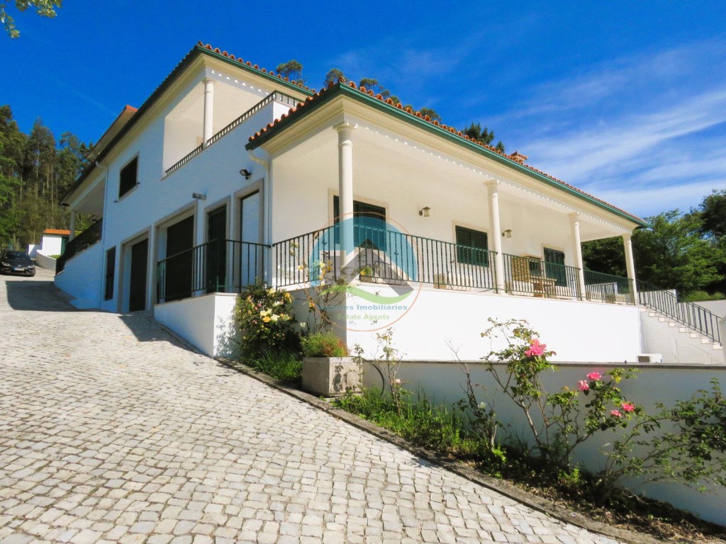 Haus mit 4 Schlafzimmern, Garage und beheiztem Pool - Penela, Coimbra — Photo 2