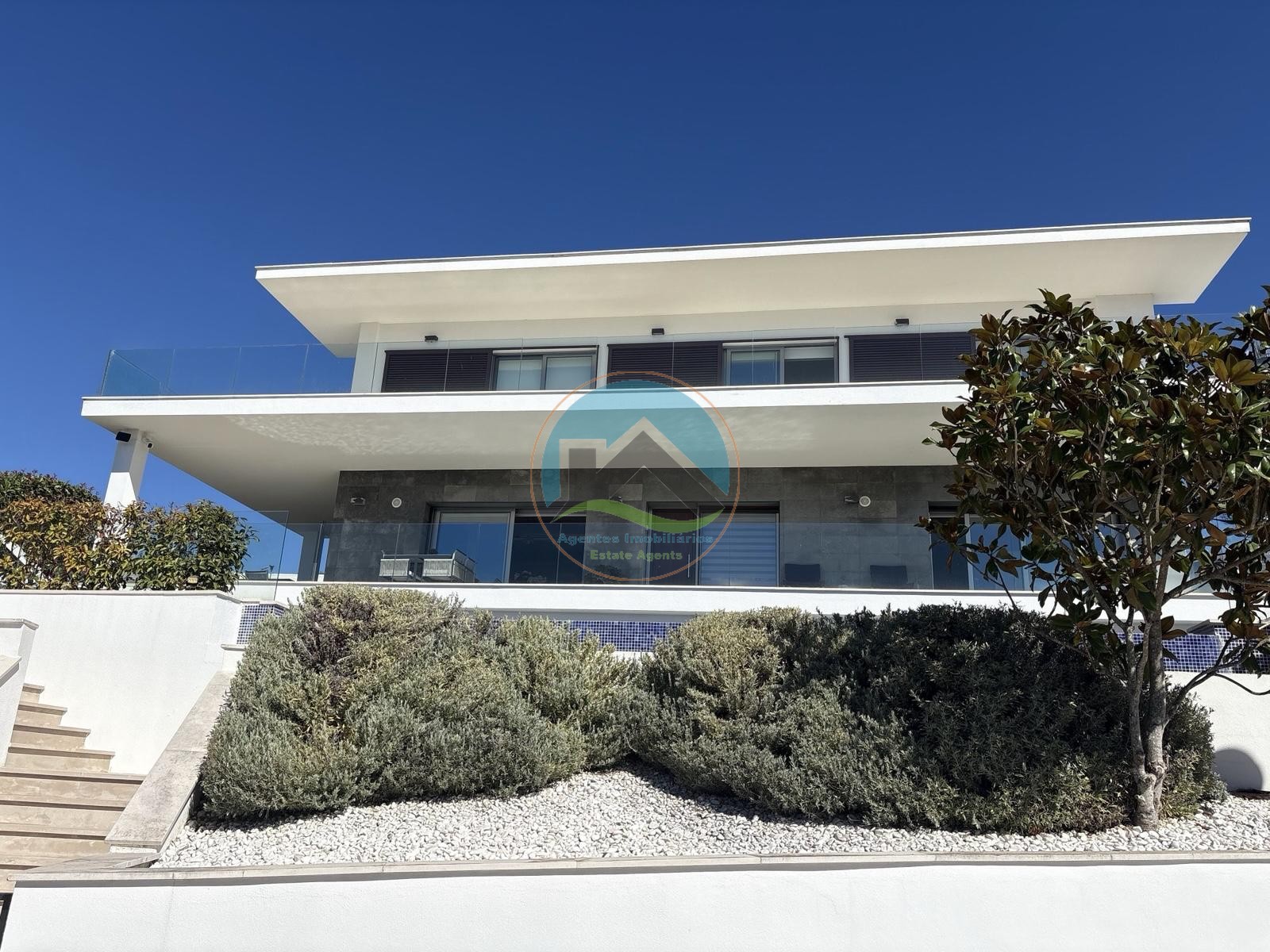 Um Refúgio Contemporâneo com Vista sobre a Lagoa de Óbidos — Photo 1