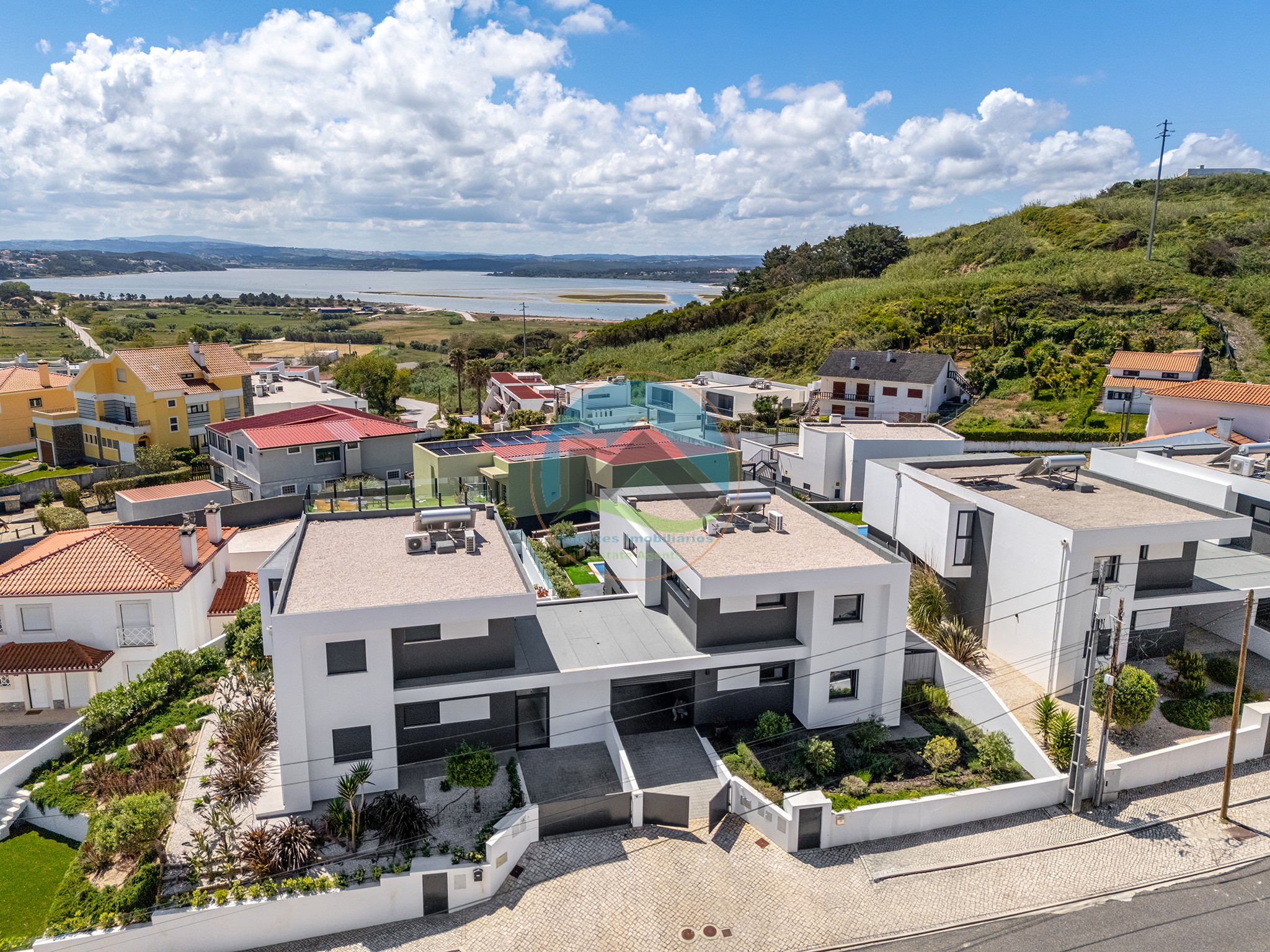 Villa contemporanea sul mare con piscina privata - Foz — Photo 38