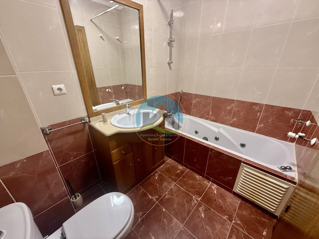 Apartamento T2 com varanda e garagem - vista praia, São Martinho do Porto — Photo 13