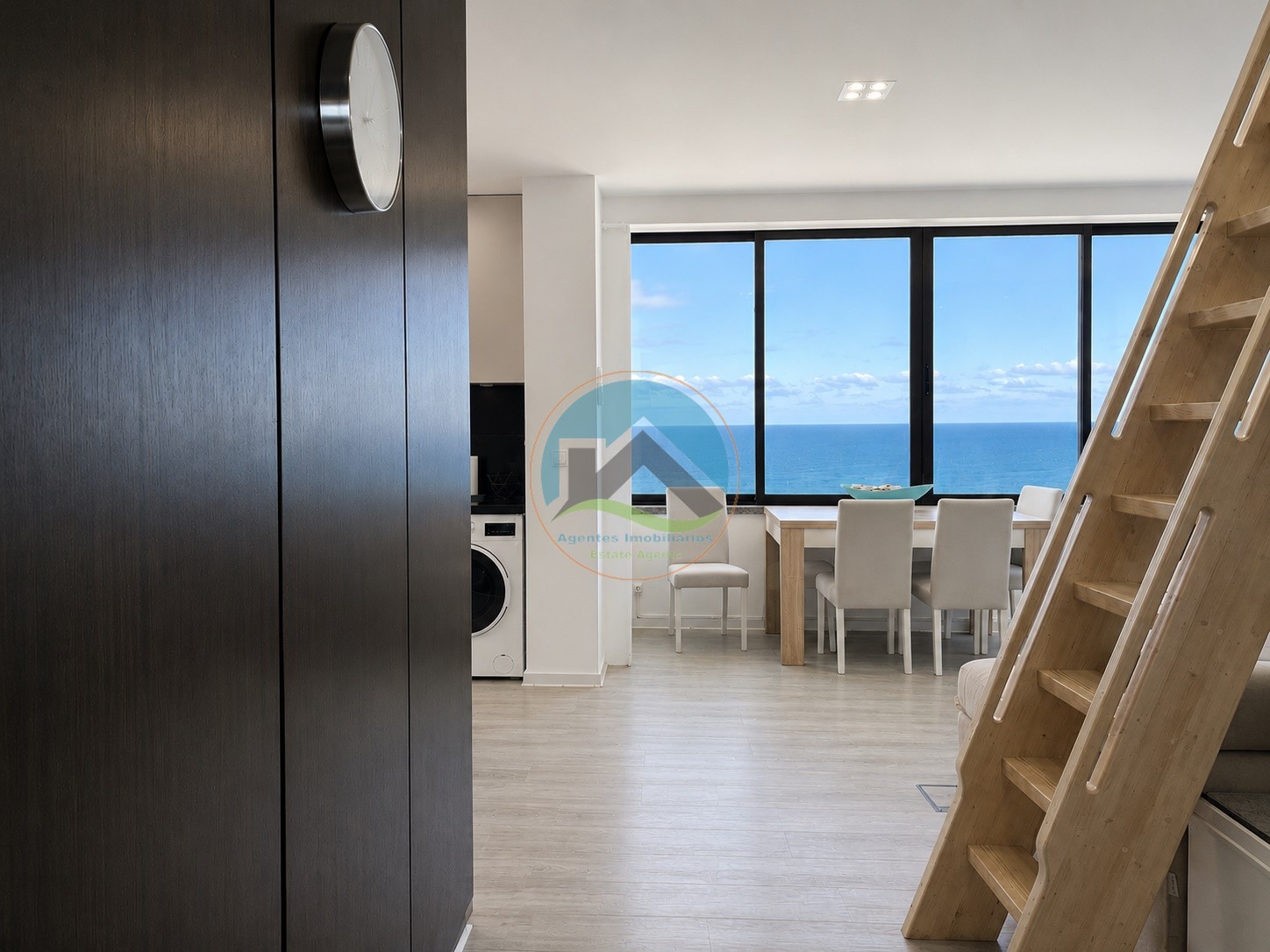 Onde o Mar Entra em Casa - T1 com Vista Panorâmica — Photo 21