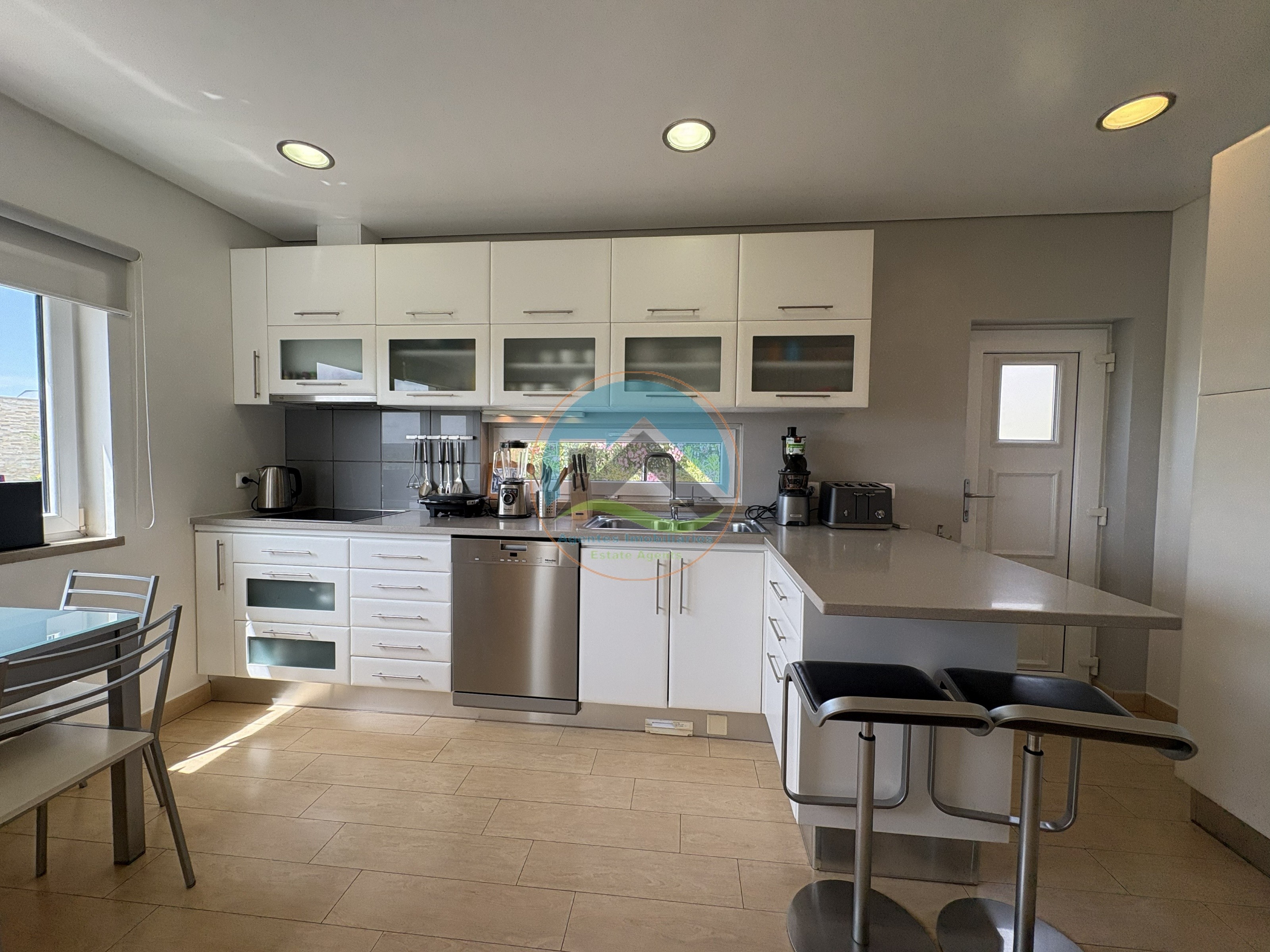 Moradia Contemporânea de Luxo com Vista Deslumbrante sobre a — Photo 32