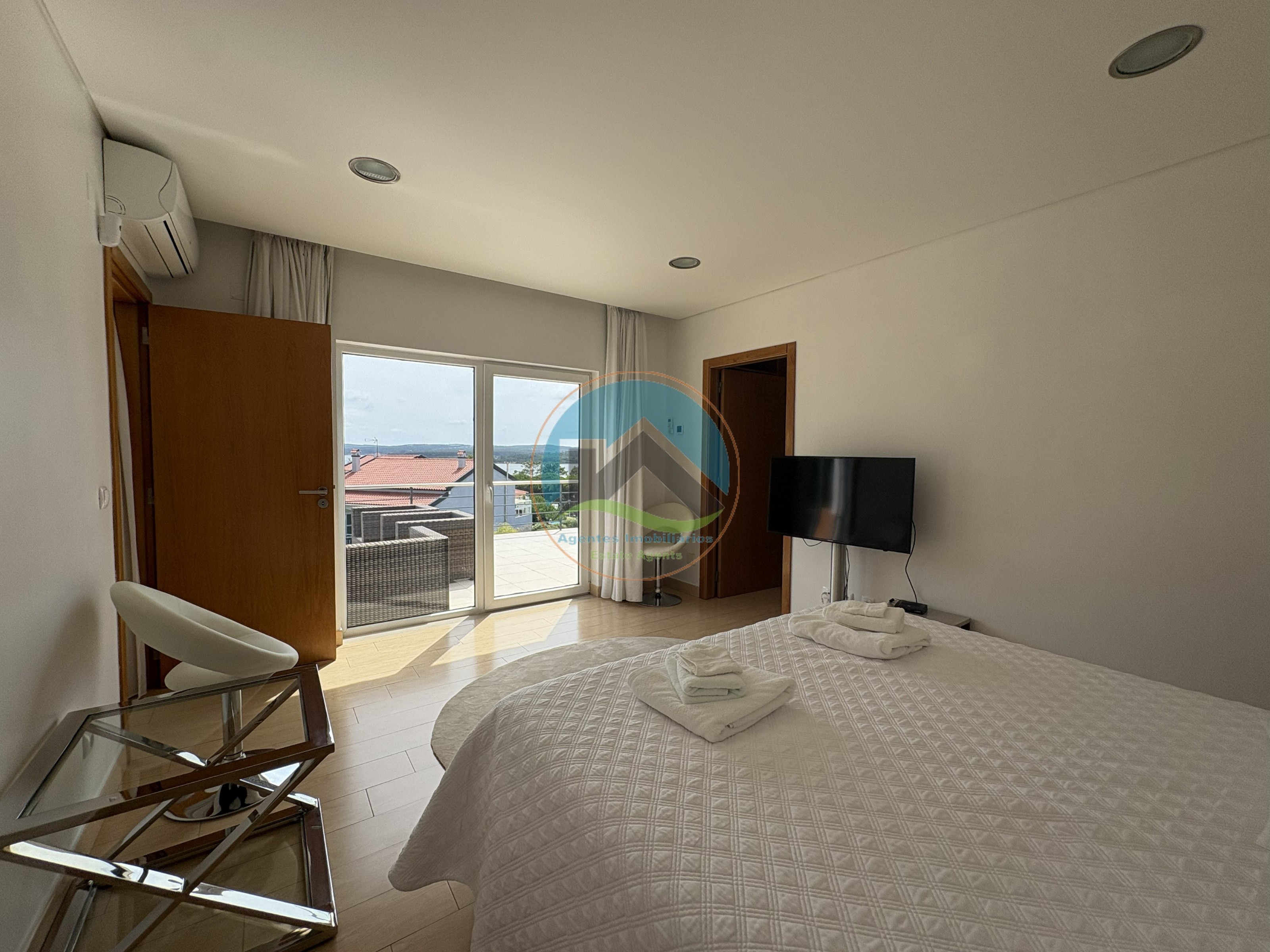 Moradia Contemporânea de Luxo com Vista Deslumbrante sobre a — Photo 42