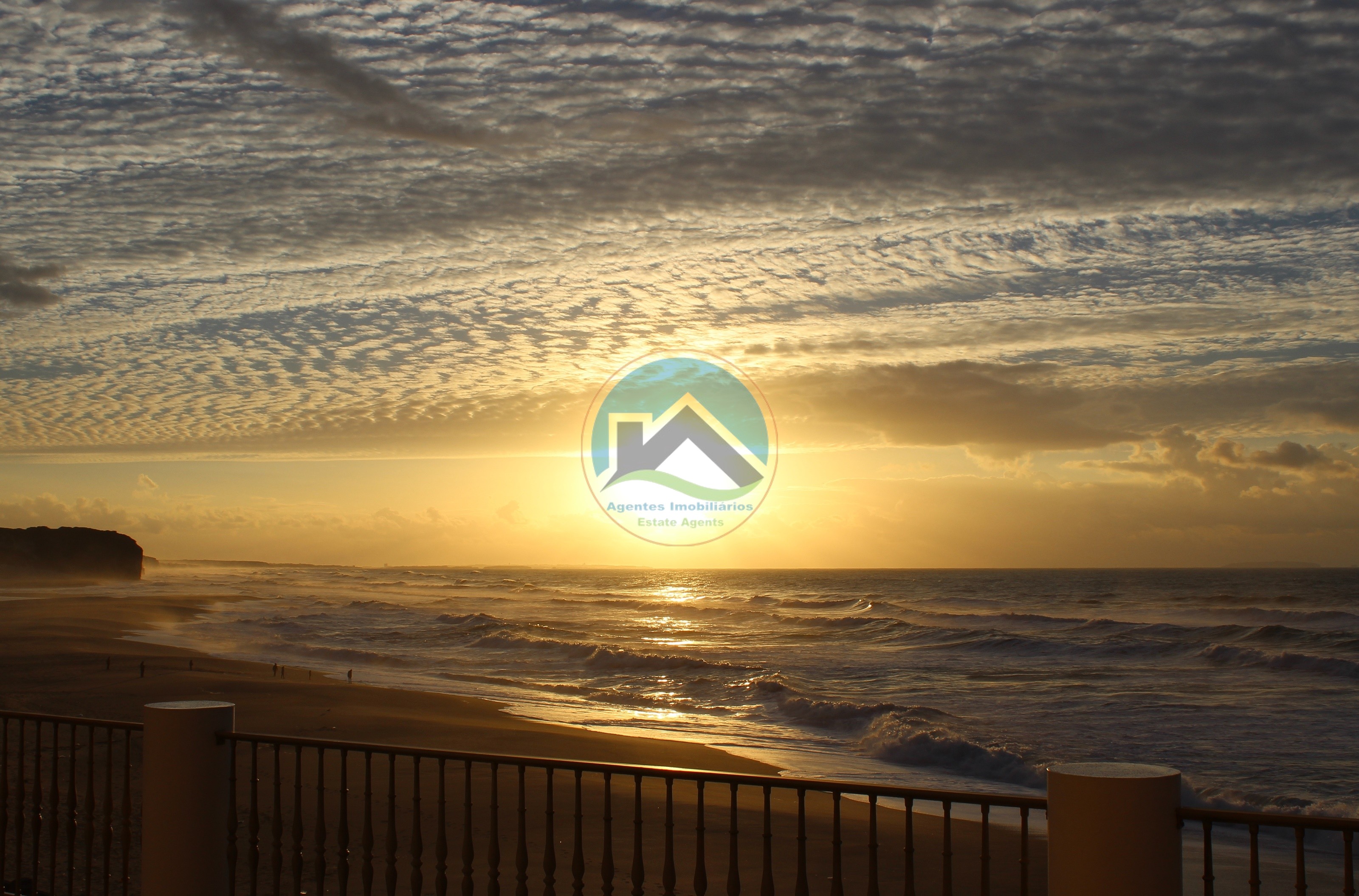 Unidade hoteleira de charme em primeira linha de mar na Foz do — Photo 1
