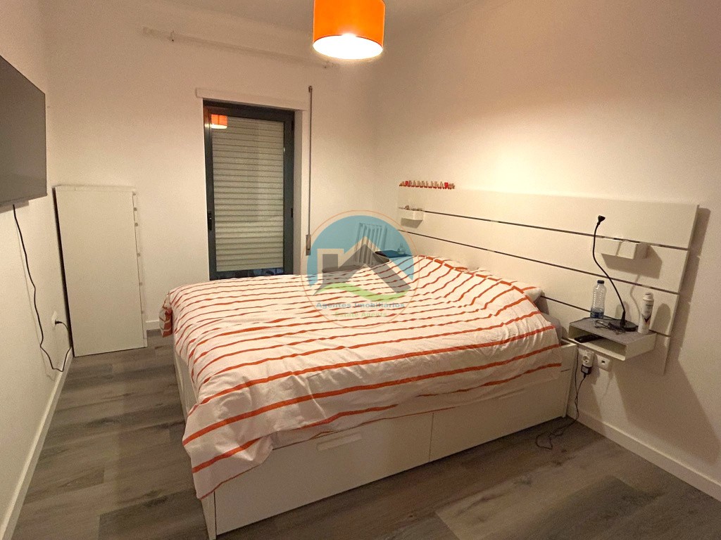 Apartamento T2 renovado com varanda e lugar de estacionamento - Caldas da Rainha — Photo 7
