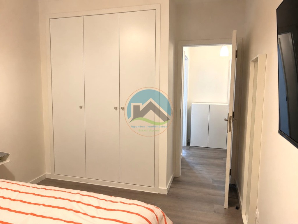 Apartamento T2 renovado com varanda e lugar de estacionamento - Caldas da Rainha — Photo 8