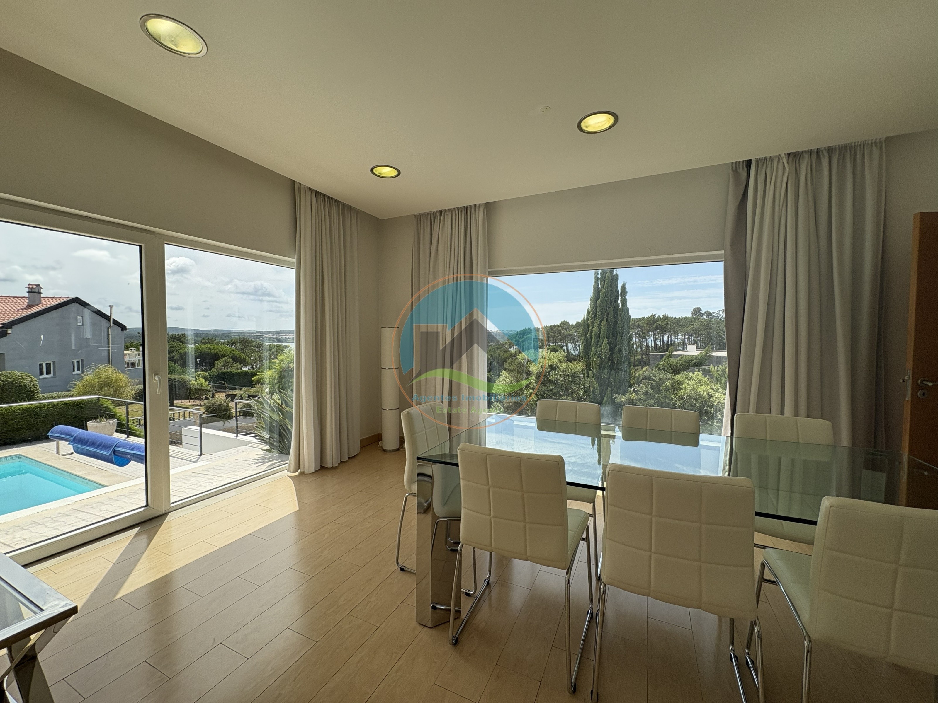 Moradia Contemporânea de Luxo com Vista Deslumbrante sobre a — Photo 29