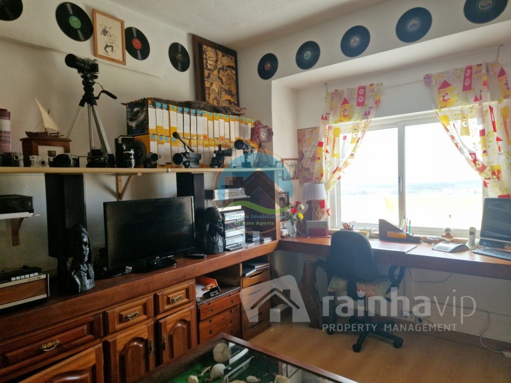Apartamento T3 com lugar de estacionamento - centro da cidade de Caldas da Rainha — Foto 29