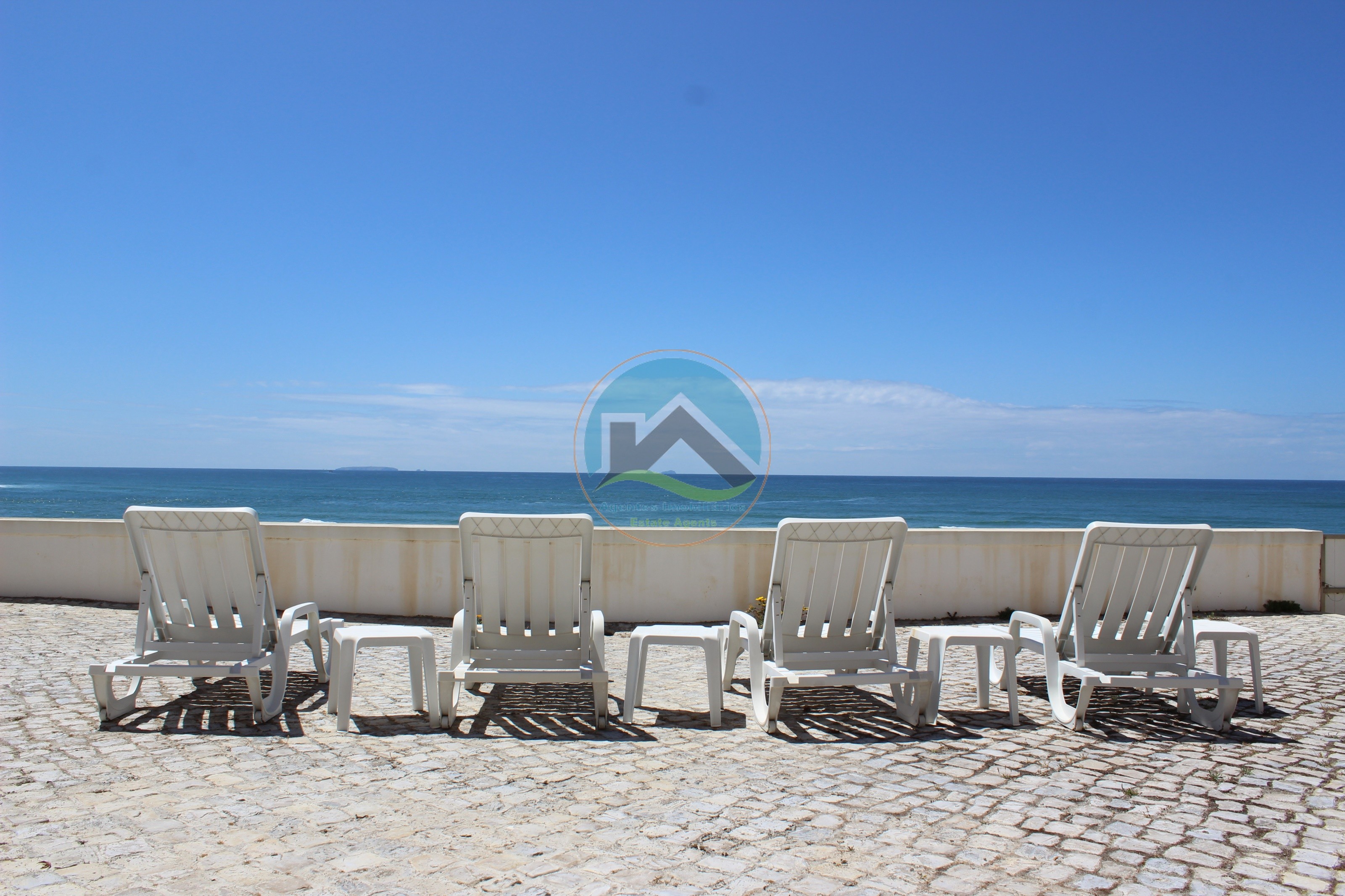 Unidade hoteleira de charme em primeira linha de mar na Foz do — Photo 23