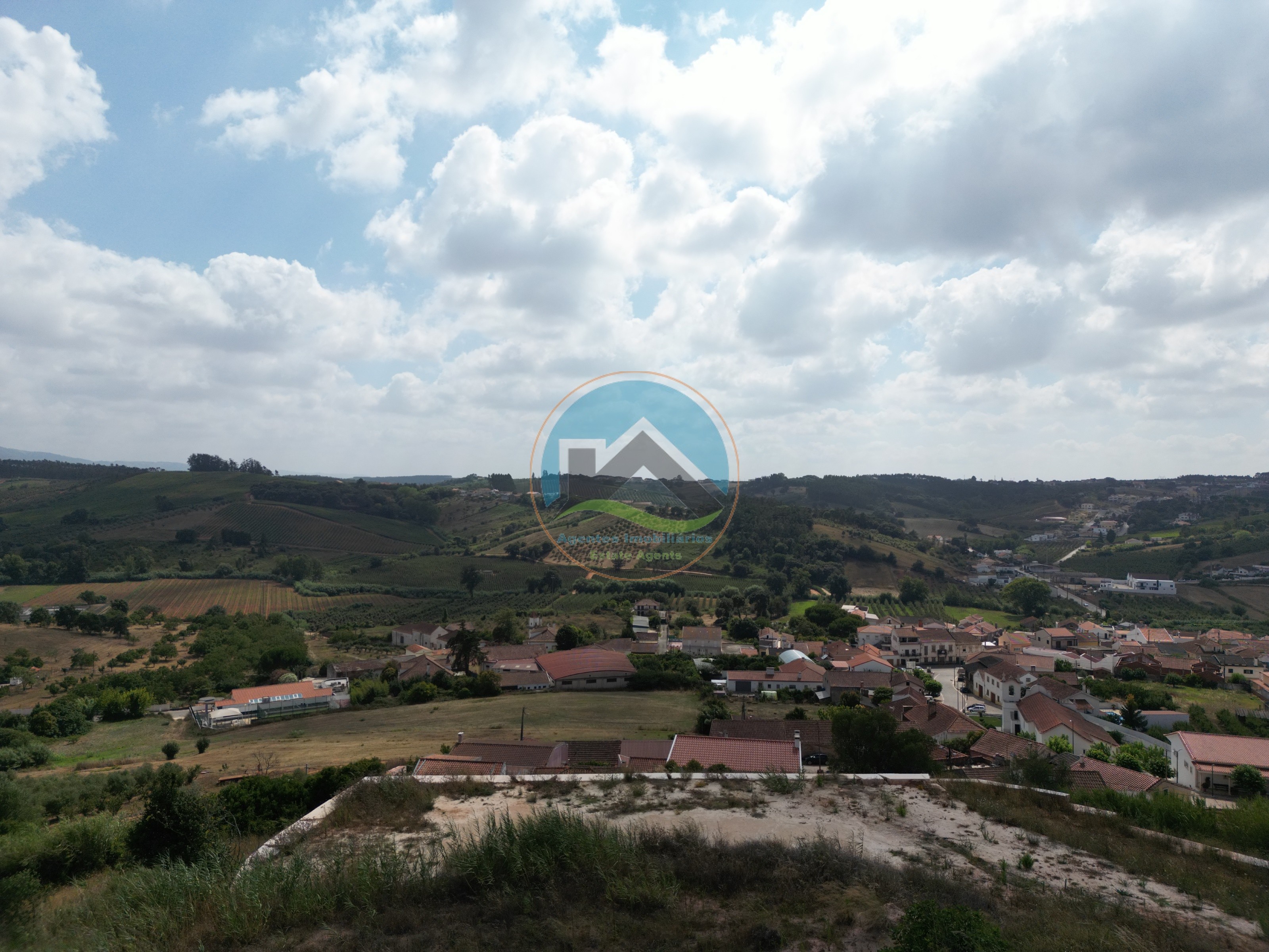 Terreno com Projeto Aprovado para Moradia Contemporânea em Figueiros — Photo 9