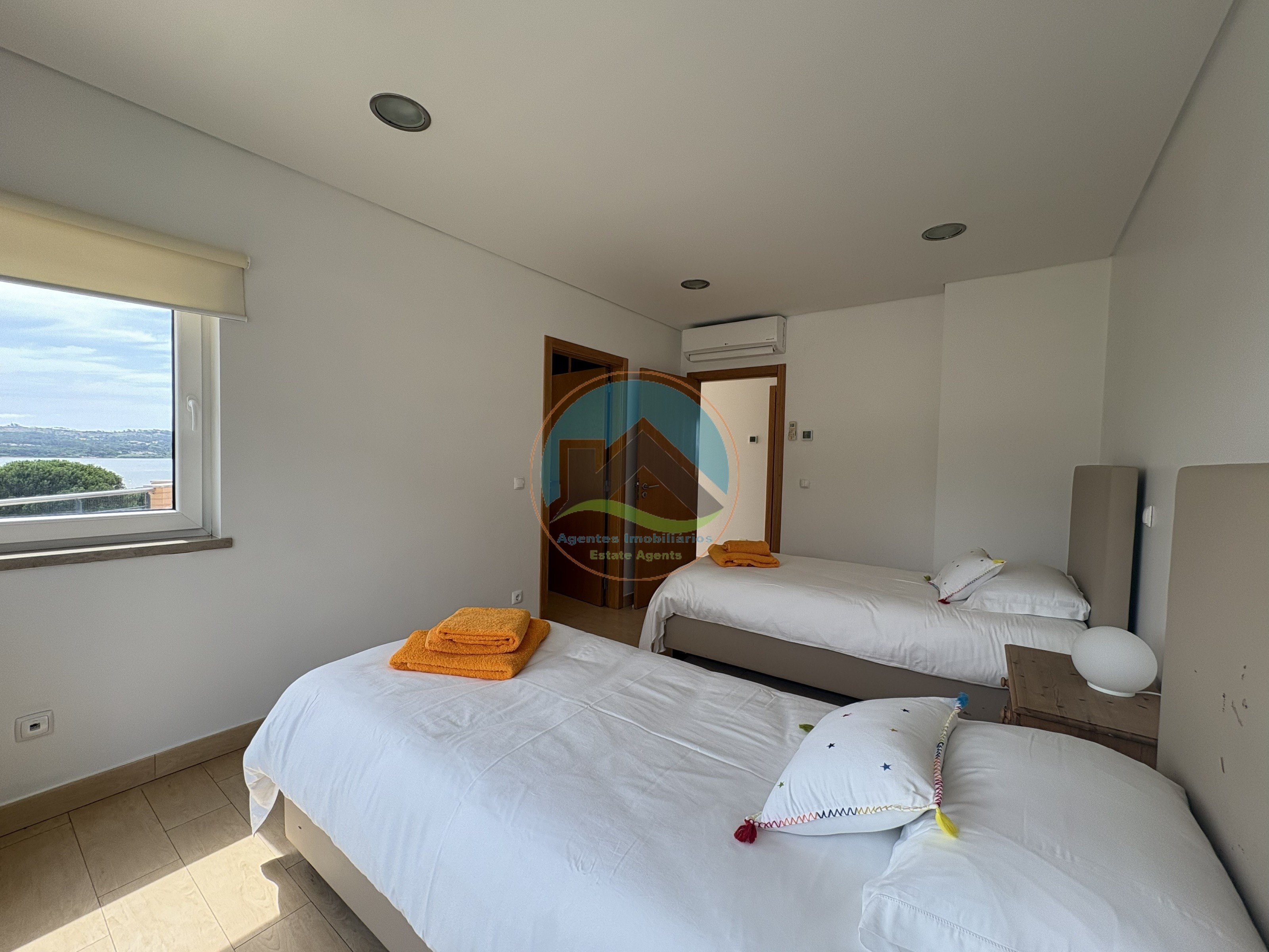 Moradia Contemporânea de Luxo com Vista Deslumbrante sobre a — Photo 48