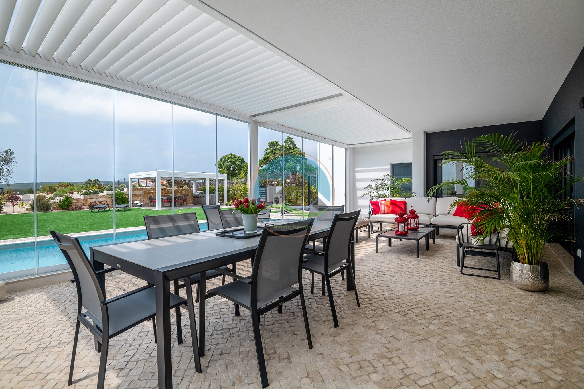 Moradia de luxo contemporânea com tecnologia de ponta, junto — Photo 15
