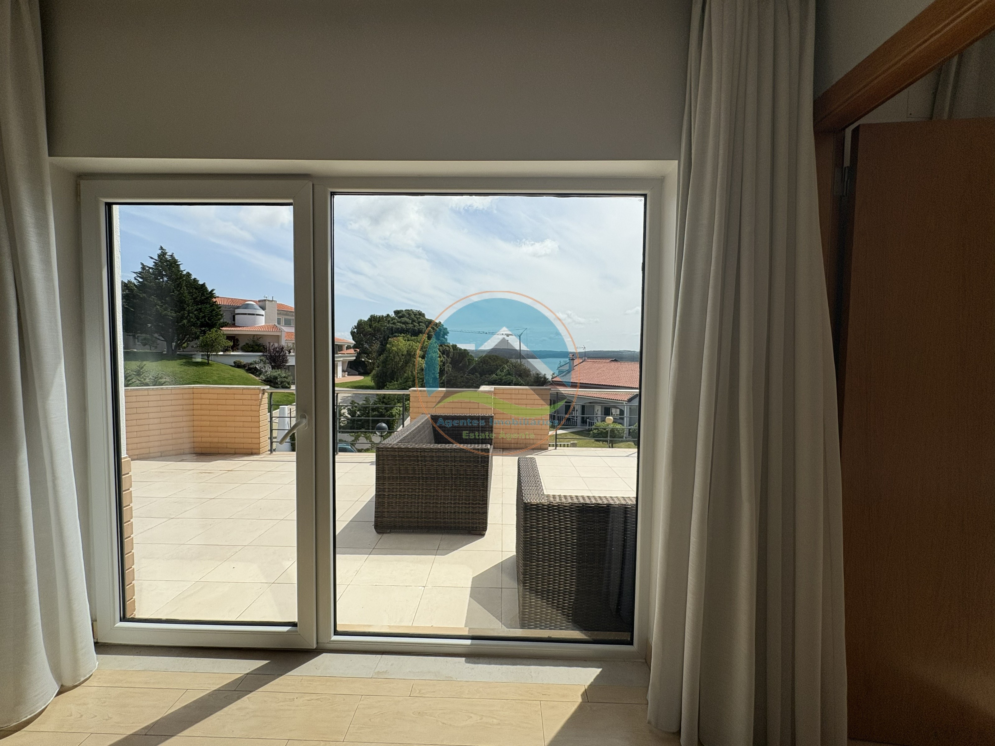 Moradia Contemporânea de Luxo com Vista Deslumbrante sobre a — Photo 37