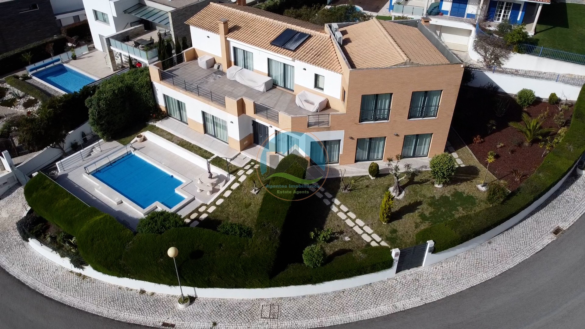 Moradia Contemporânea de Luxo com Vista Deslumbrante sobre a — Photo 9