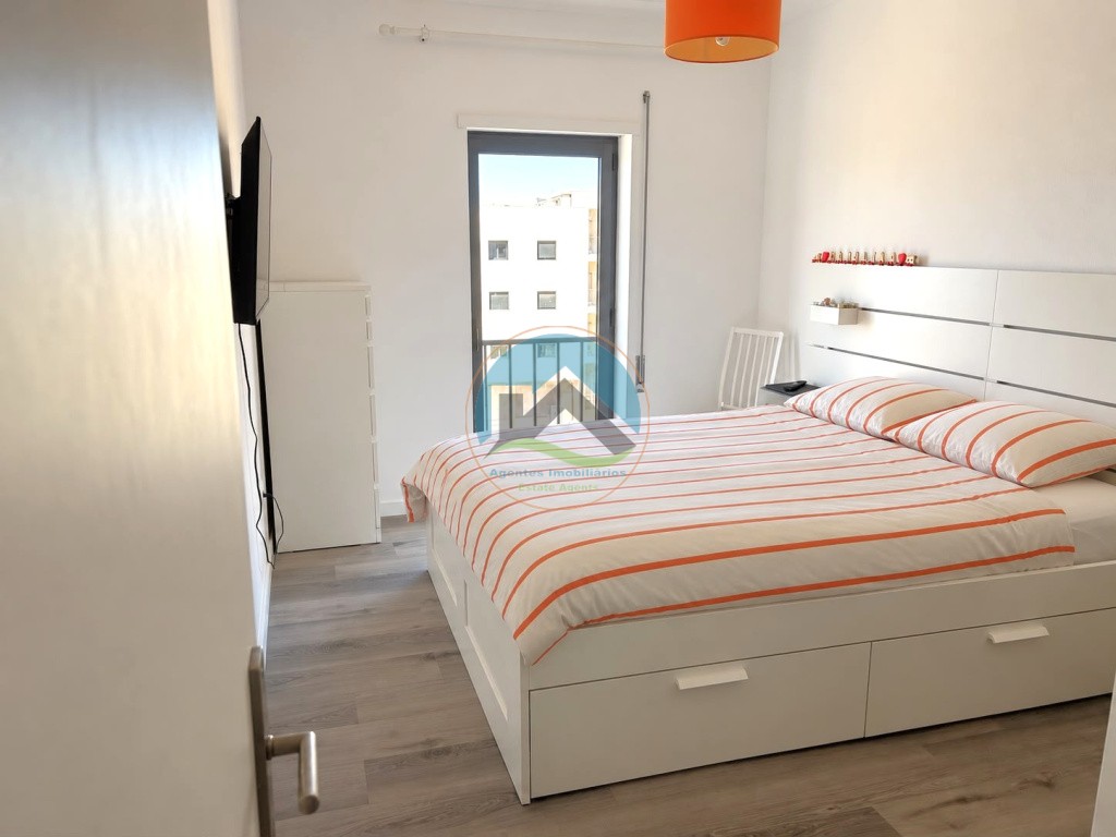 Apartamento T2 renovado com varanda e lugar de estacionamento - Caldas da Rainha — Photo 9