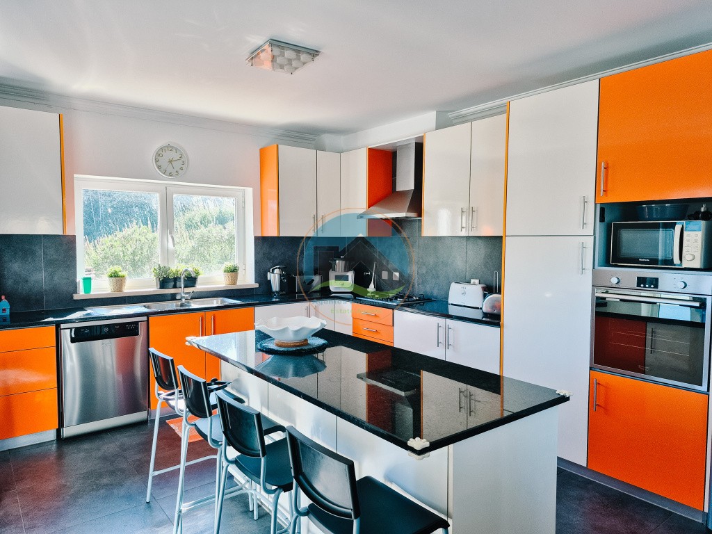 Moradia T4 com garagem, jardim e piscina - Coto, Caldas da Rainha — Photo 12