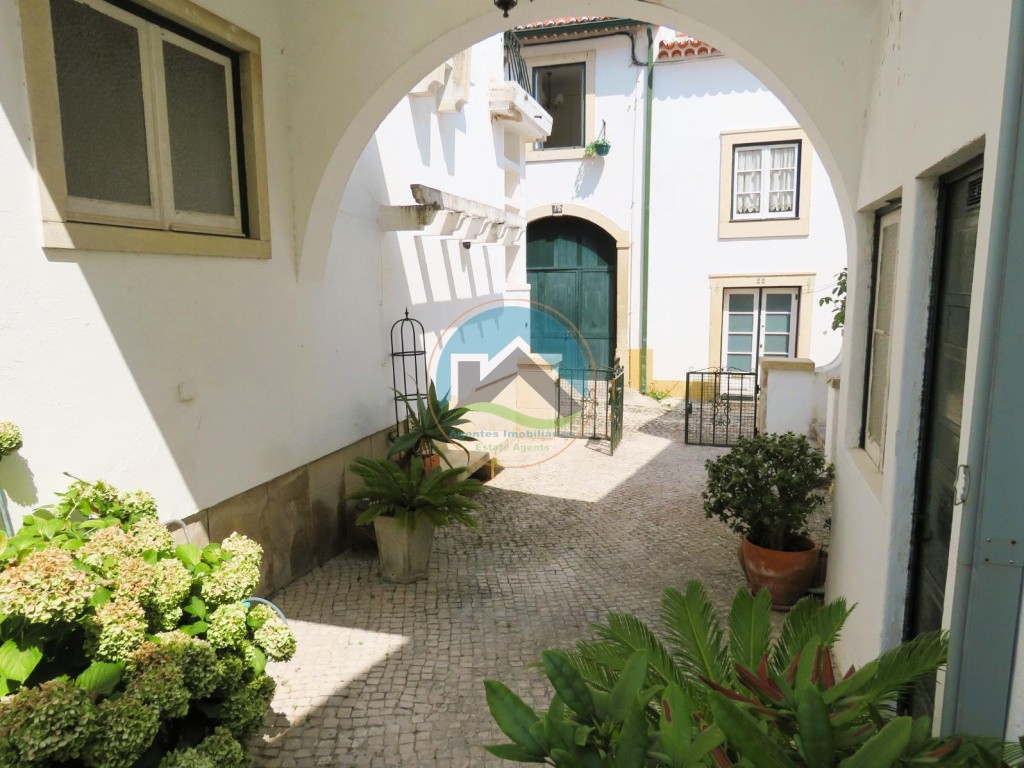 Appartamento T5 - situato nel quartiere storico di Tomar — Photo 3