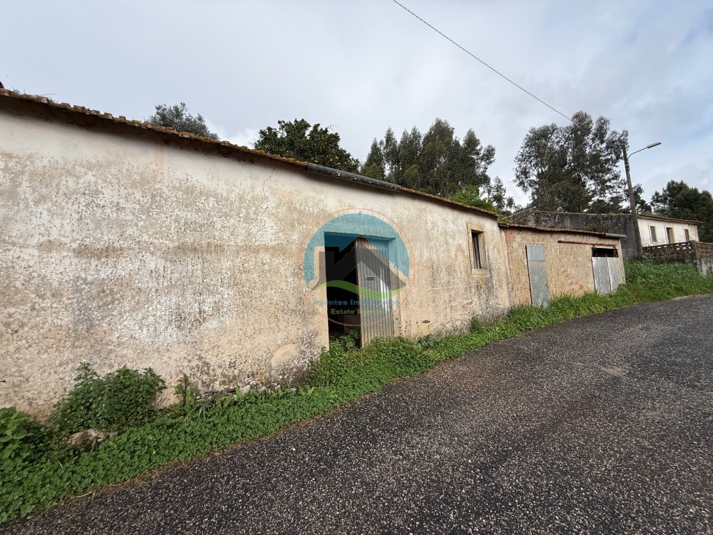 Casa antiga, adega, arrecadações e terreno- Alcobertas, Rio Maior — Photo 3