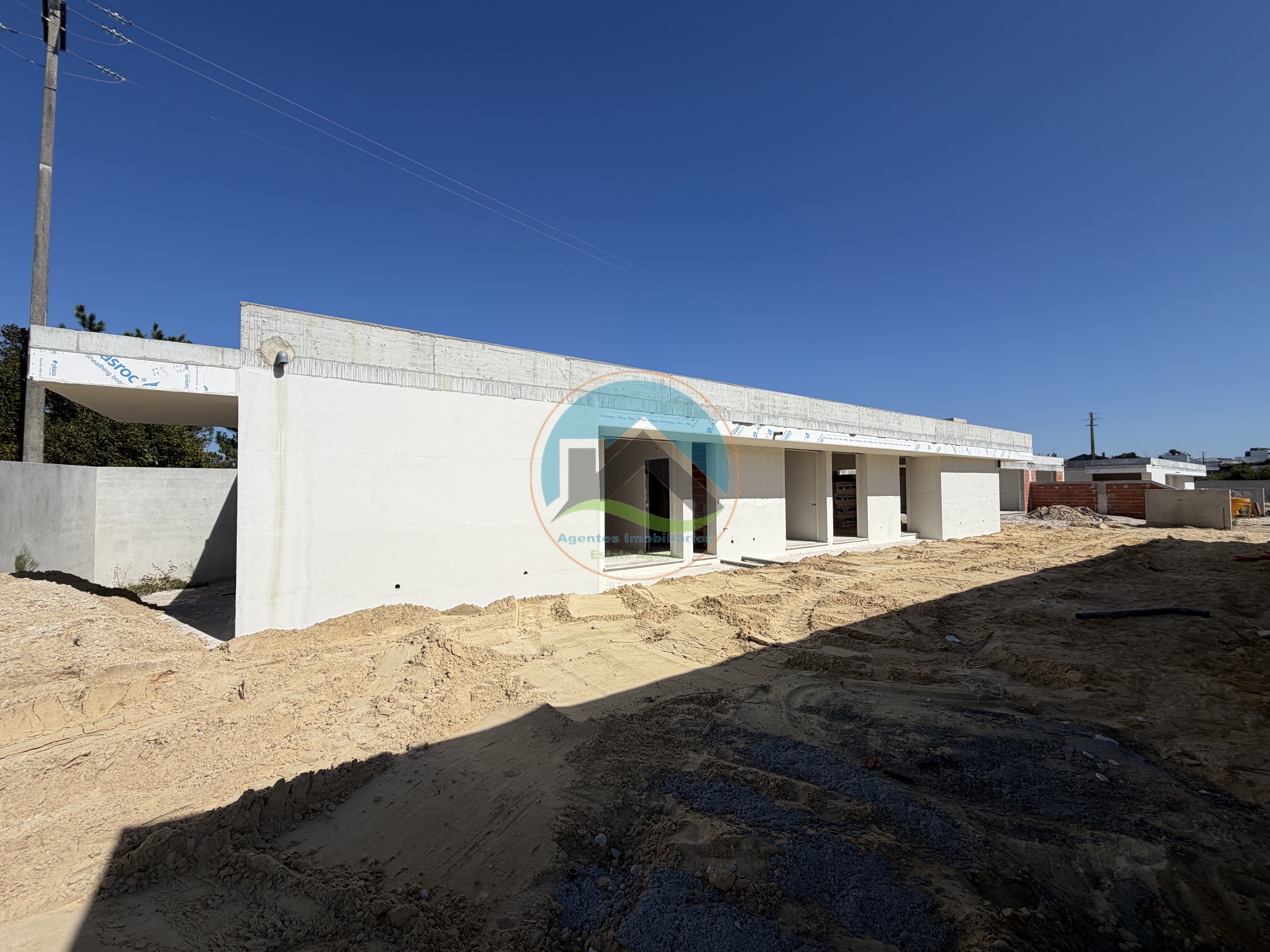 Moradia Térrea T3 com Piscina Aquecida em Condomínio Privado — Foto 2