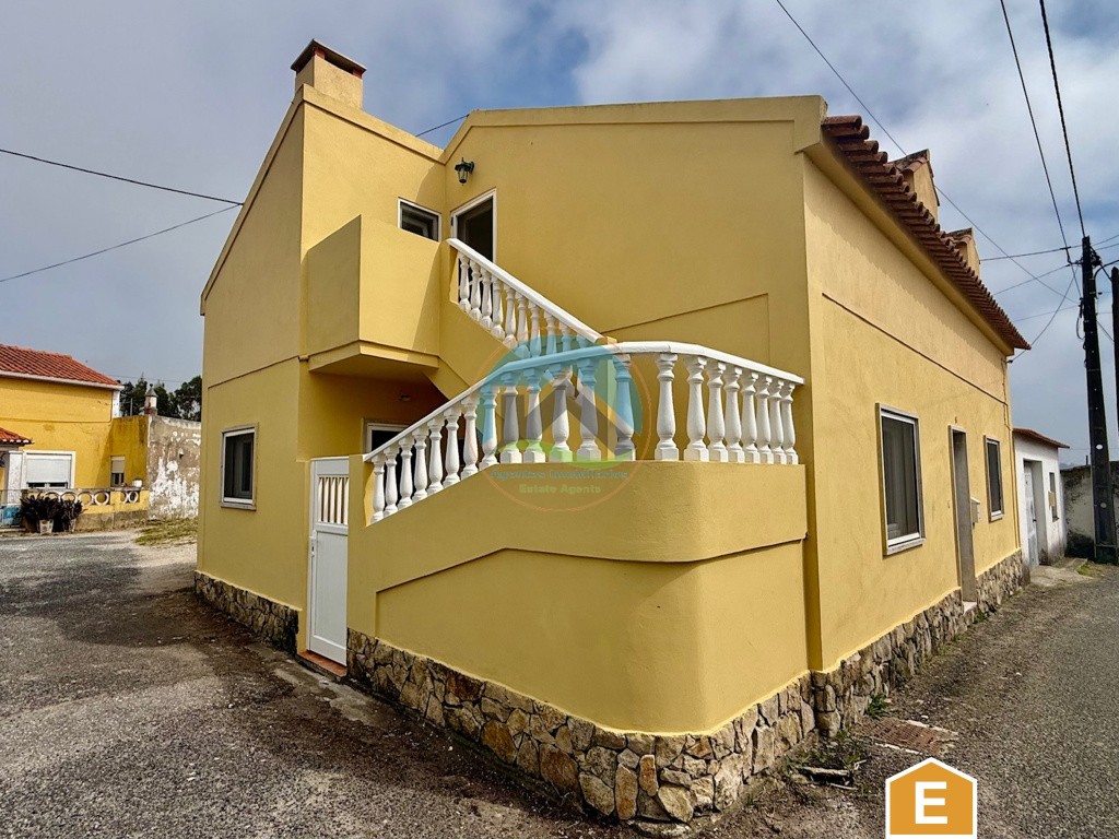 Casa remodelada T1+3 com sótão habitável - a 10 min. de Caldas da Rainha — Photo 1