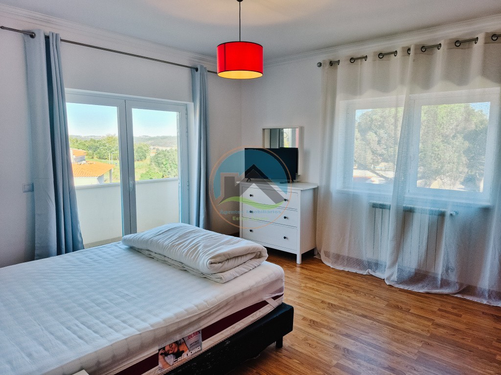 Moradia T4 com garagem, jardim e piscina - Coto, Caldas da Rainha — Photo 26