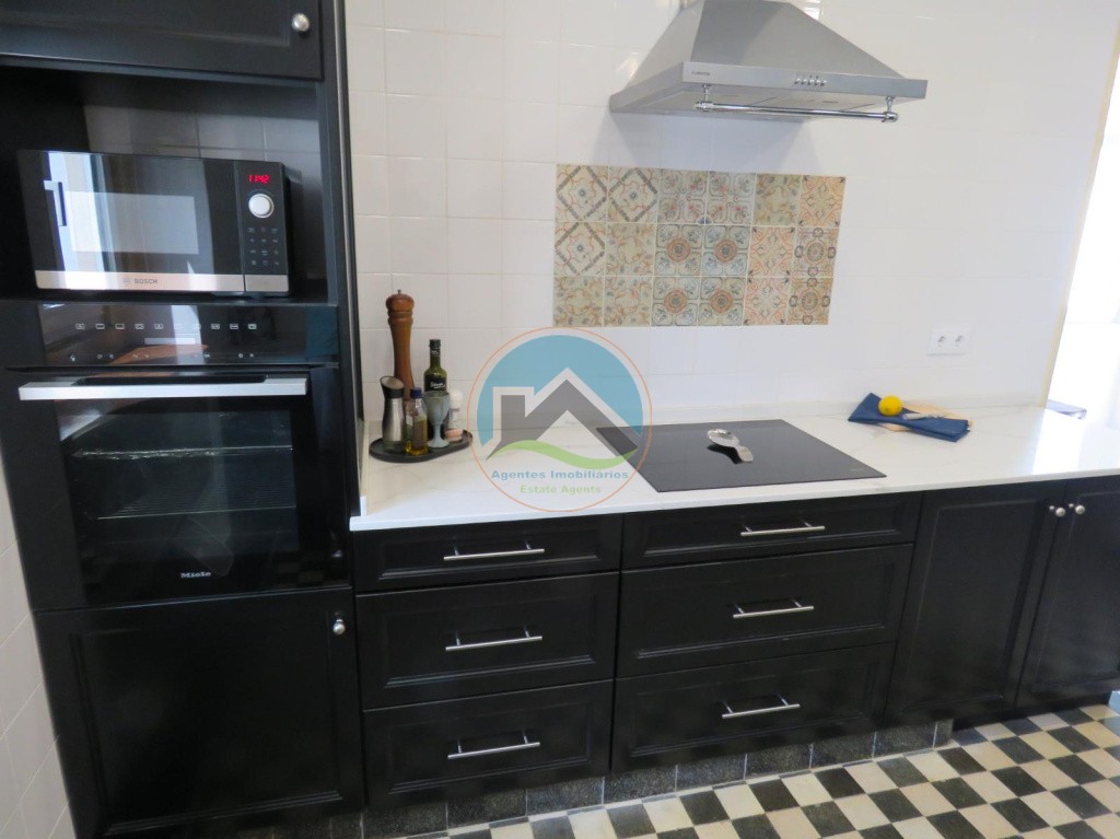 Appartamento T5 - situato nel quartiere storico di Tomar — Photo 20