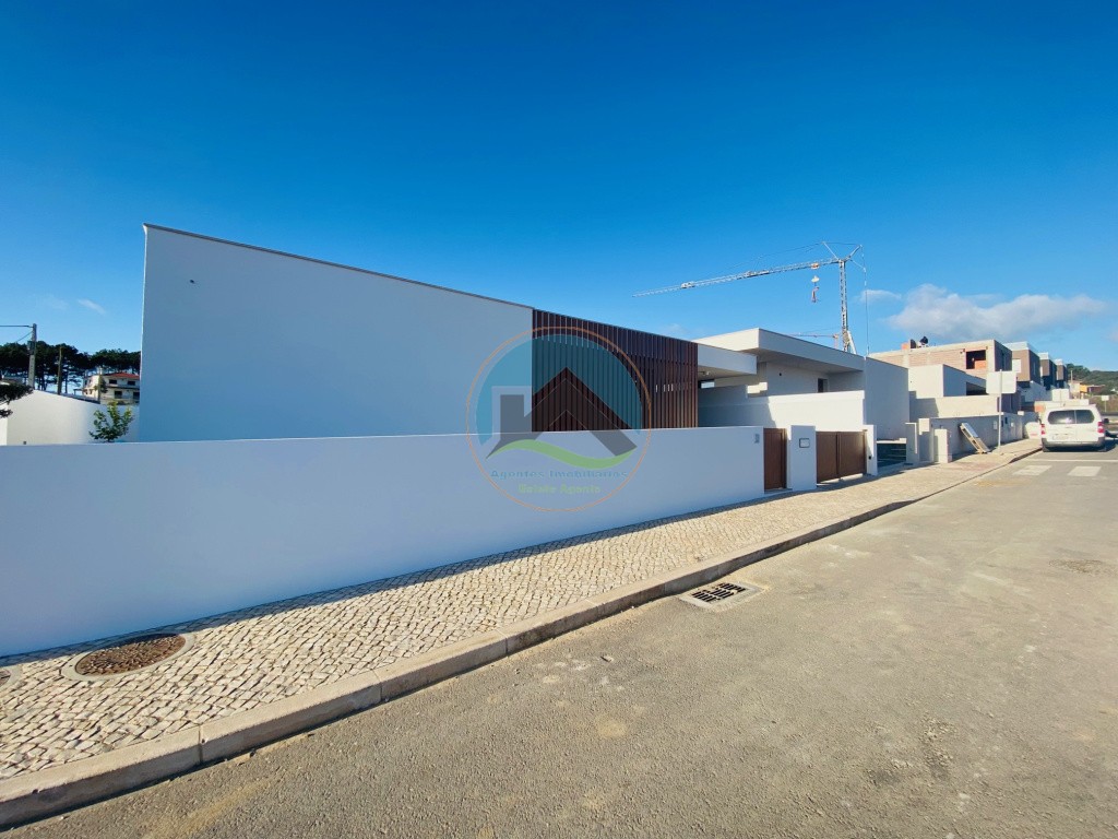 Moradia T2 térrea de qualidade superior com cave - inserida em Urbanização junto da praia e mar — Photo 26