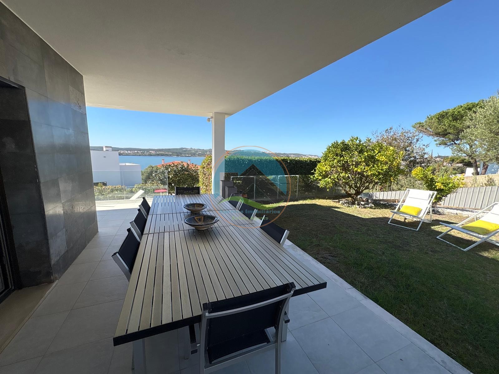 Um Refúgio Contemporâneo com Vista sobre a Lagoa de Óbidos — Photo 34