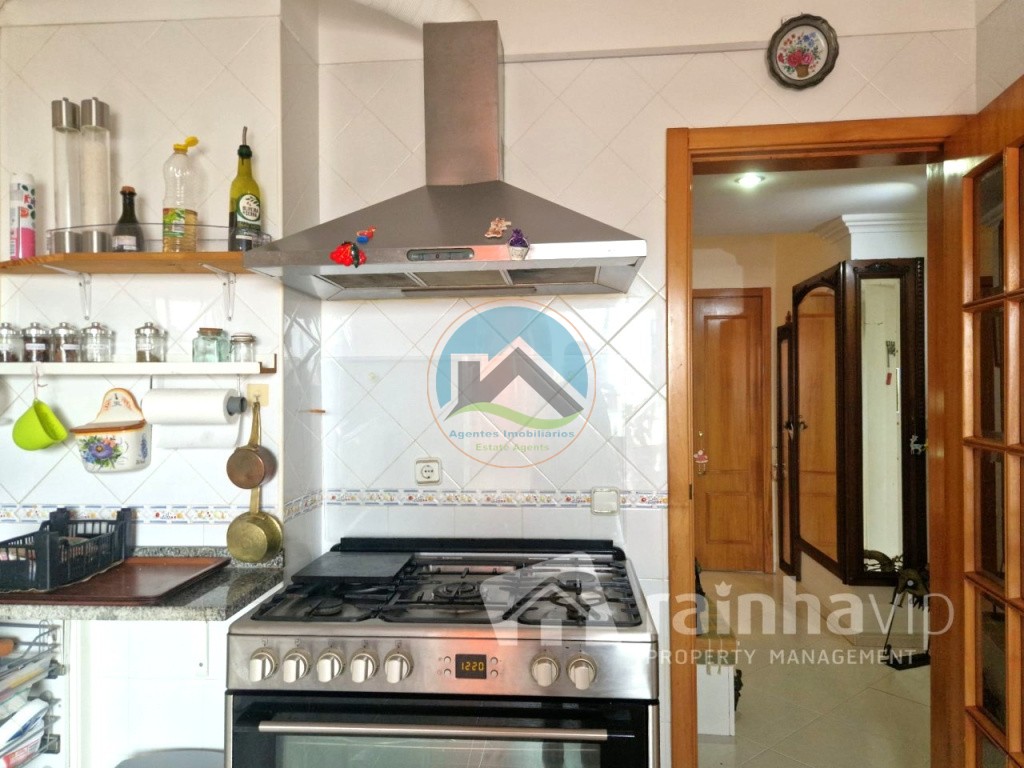 Apartamento T3 com lugar de estacionamento - centro da cidade de Caldas da Rainha — Foto 11
