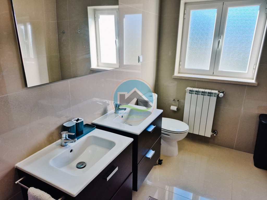 Moradia T4 com garagem, jardim e piscina - Coto, Caldas da Rainha — Photo 36
