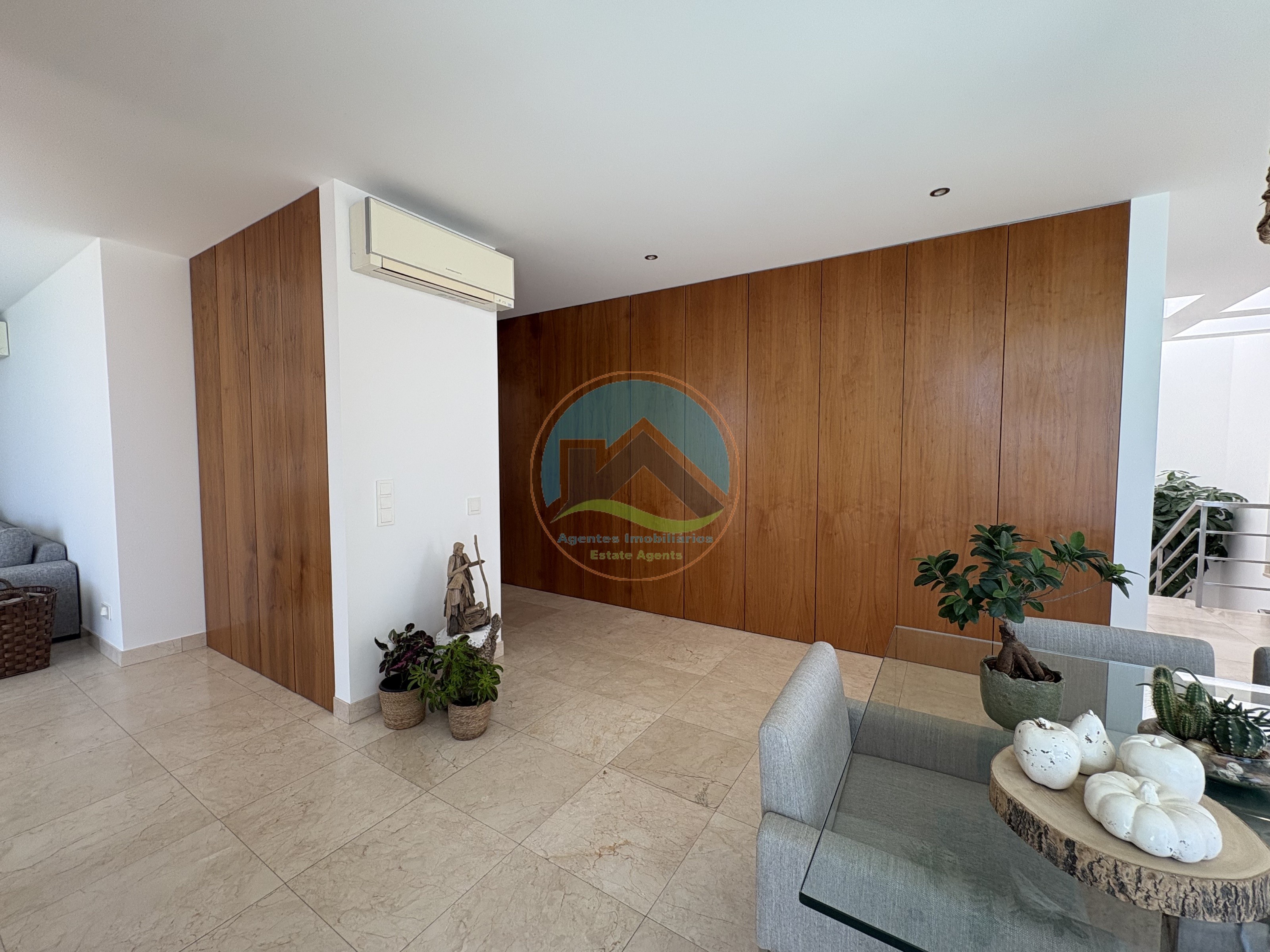 Moderne Villa mit Pool und Blick auf die Lagune — Photo 35
