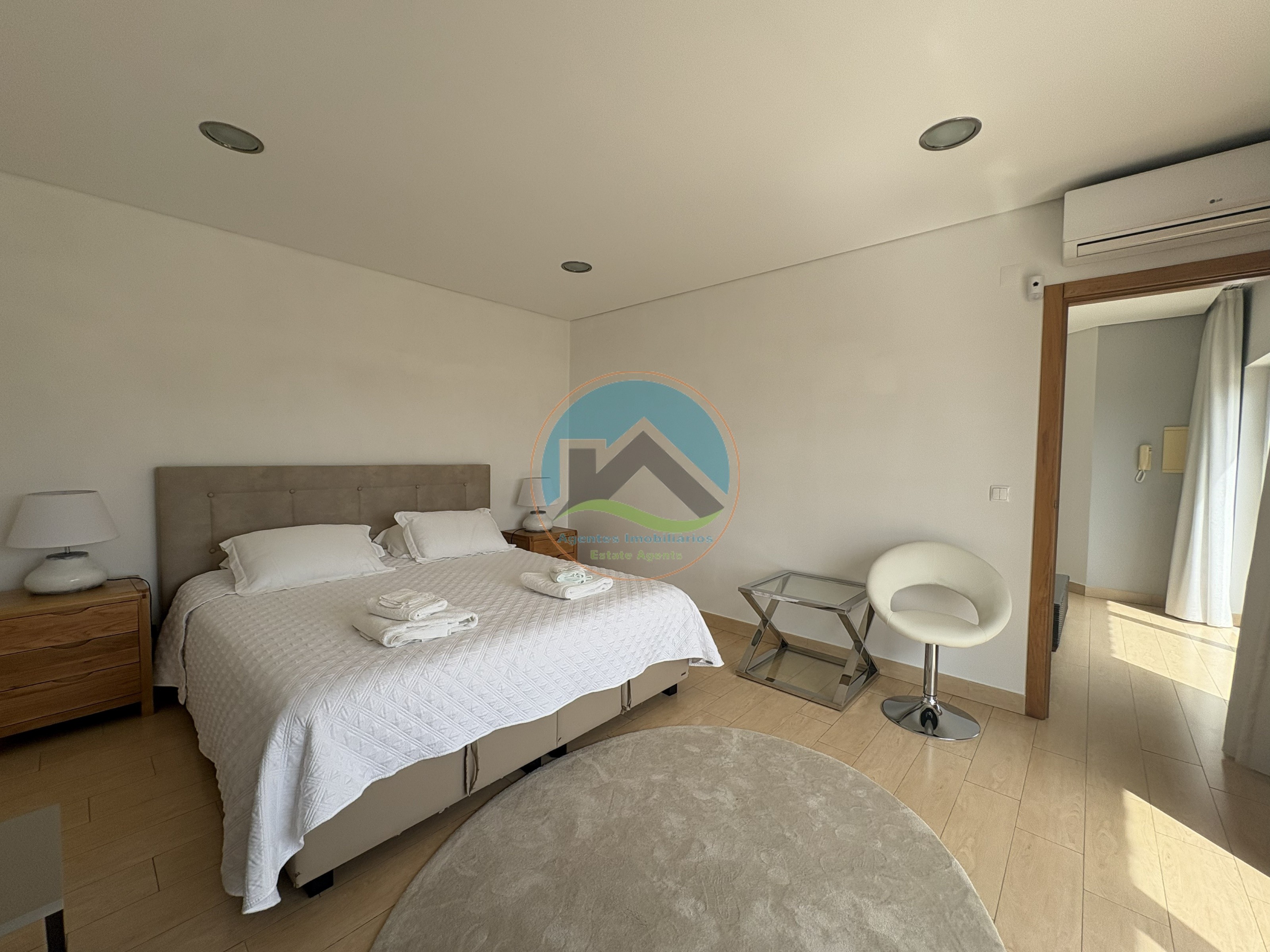 Moradia Contemporânea de Luxo com Vista Deslumbrante sobre a — Photo 44
