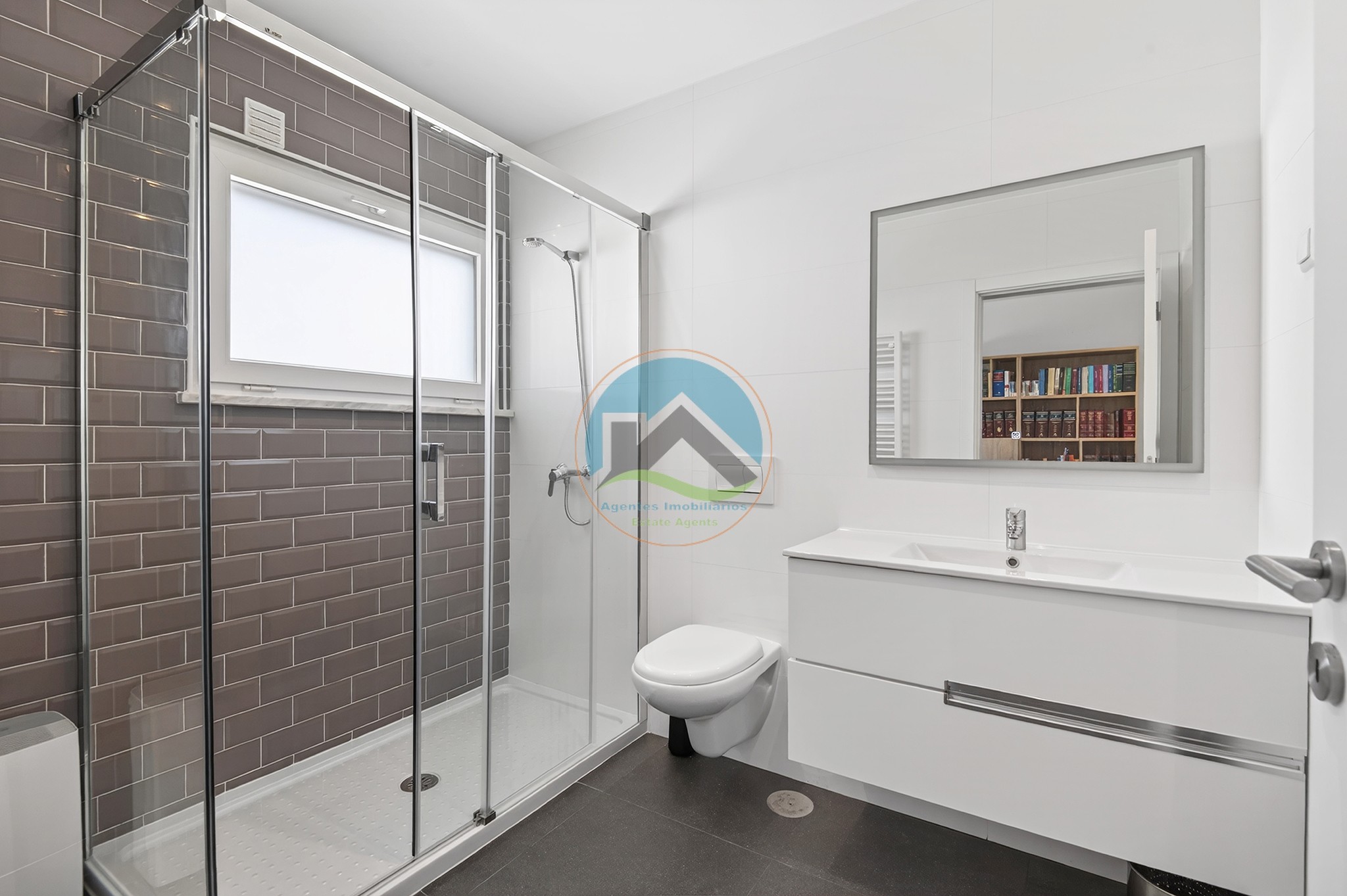 Villa contemporanea sul mare con piscina privata - Foz — Photo 32