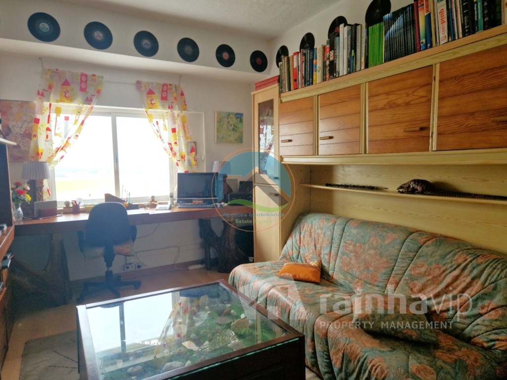 Apartamento T3 com lugar de estacionamento - centro da cidade de Caldas da Rainha — Foto 28
