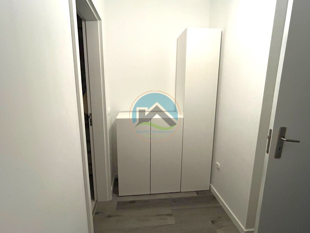 Apartamento T2 renovado com varanda e lugar de estacionamento - Caldas da Rainha — Photo 10