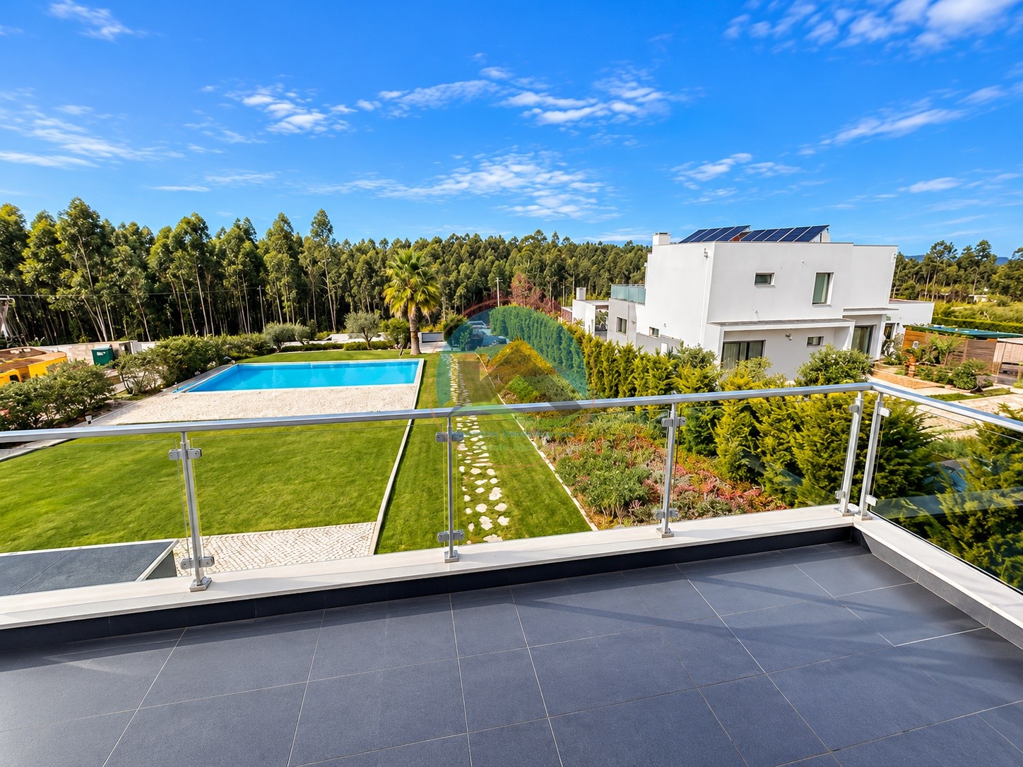 Moradia T4 estilo contemporâneo com piscina no Nadadouro — Photo 24